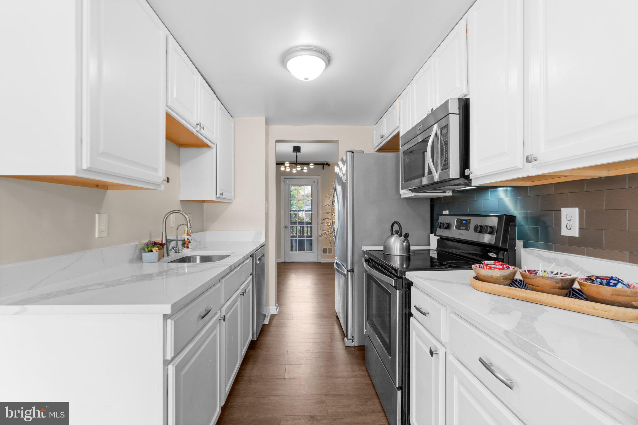 SHADY GROVE VILLAGE - Residential