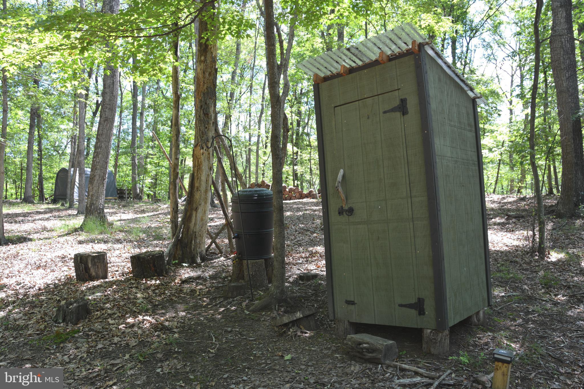 RITTER MOUNTAIN - Land