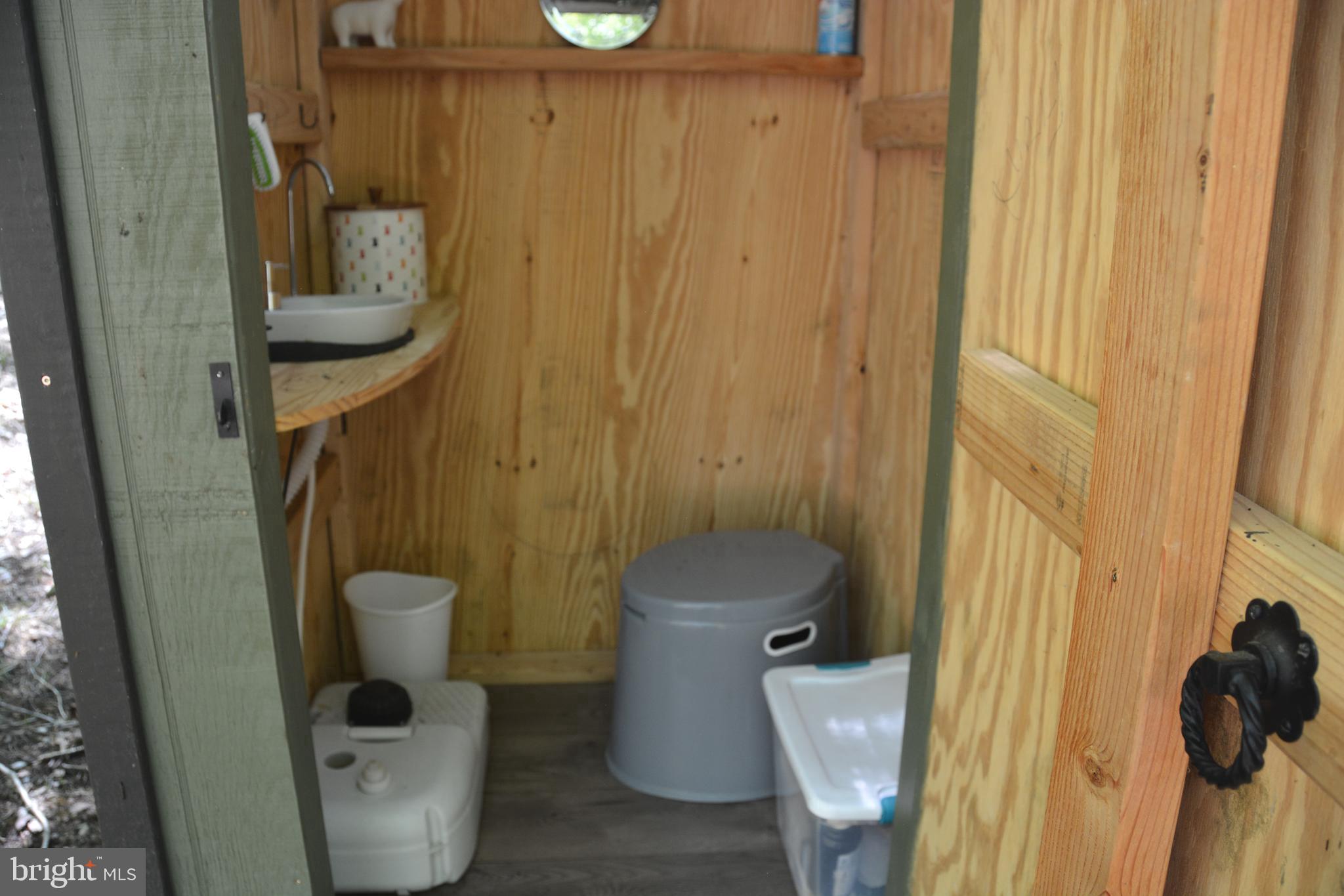 RITTER MOUNTAIN - Land