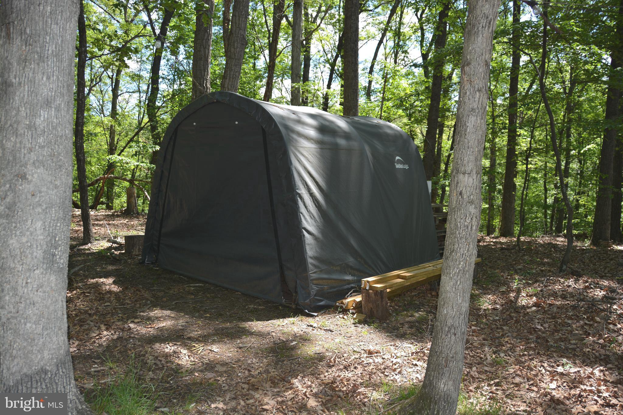 RITTER MOUNTAIN - Land