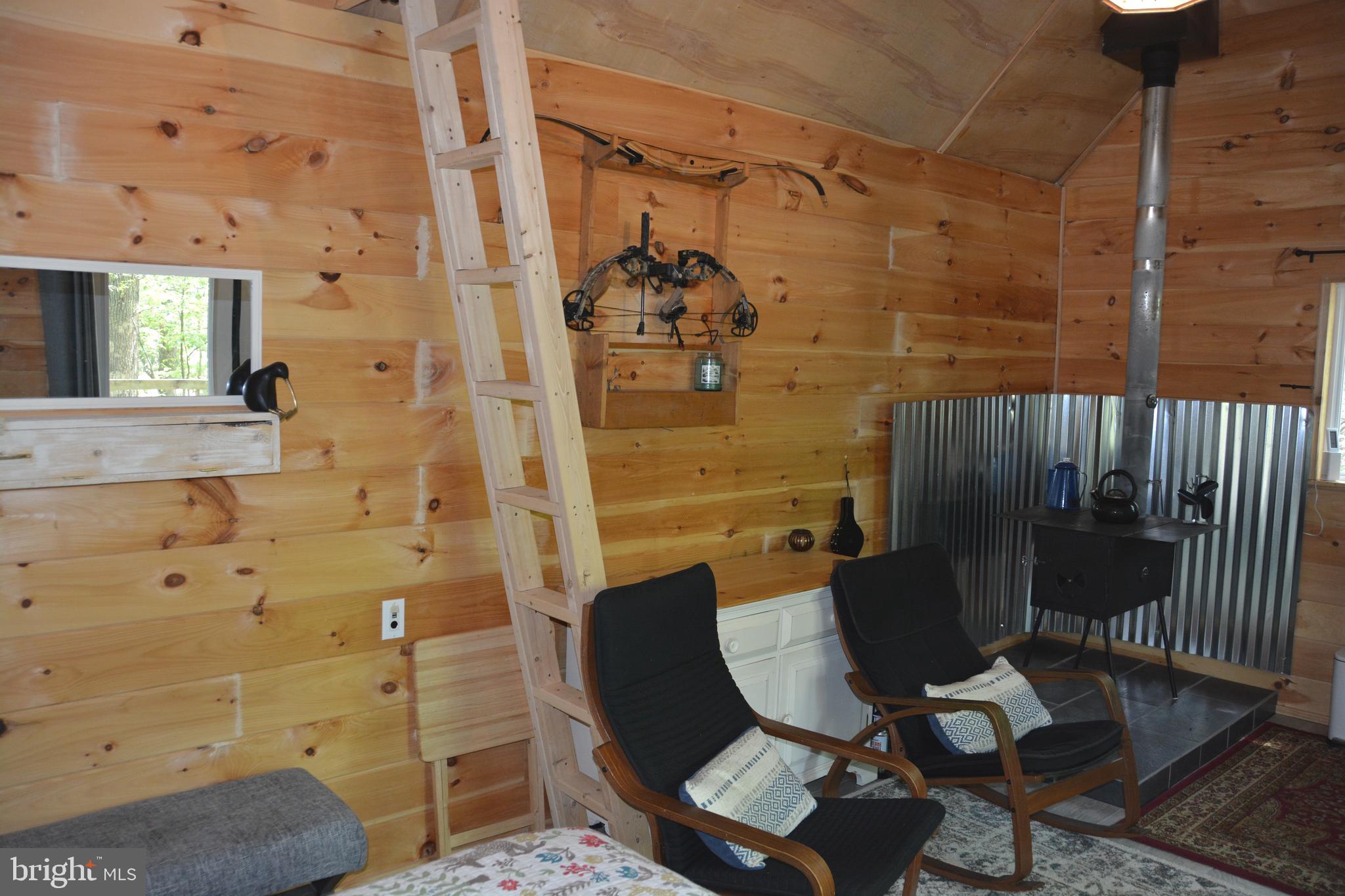 RITTER MOUNTAIN - Land