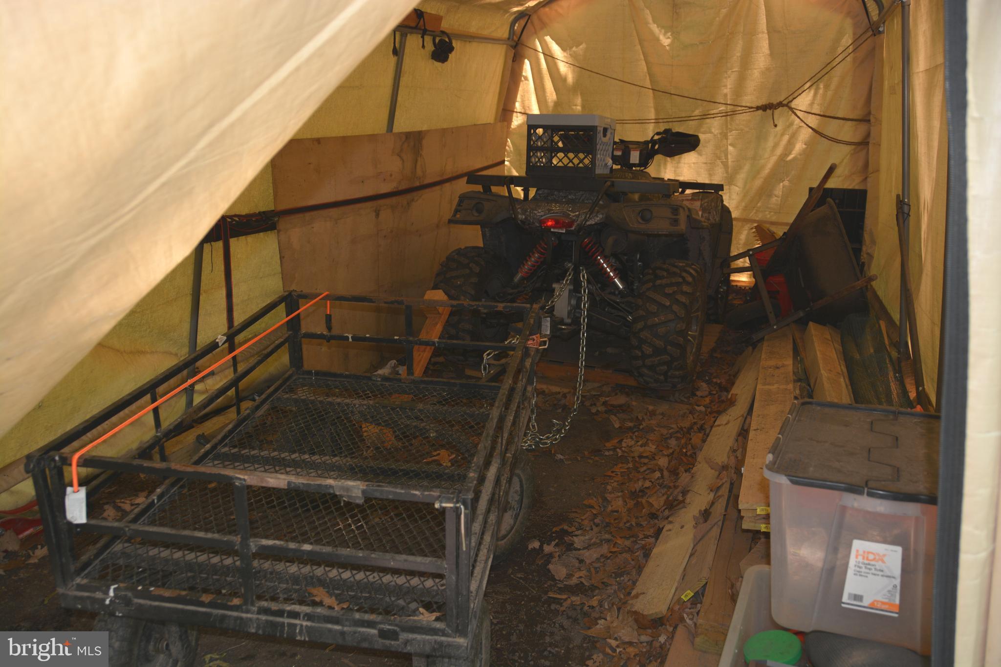 RITTER MOUNTAIN - Land