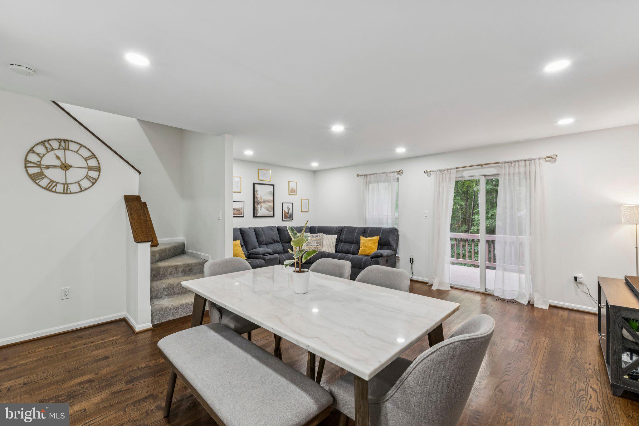 4247 VALS WAY