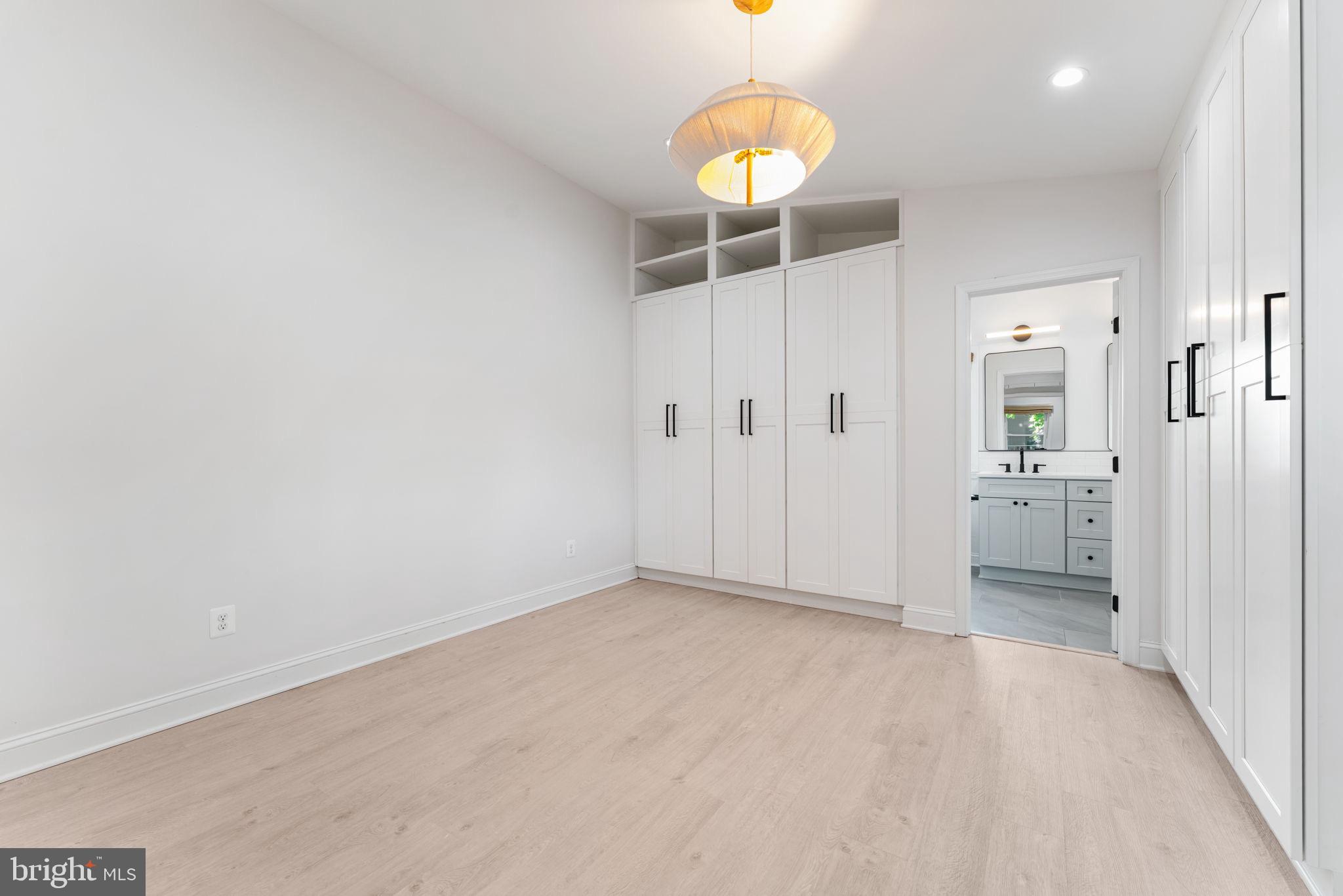 RIVERDALE PARK - Residential Lease