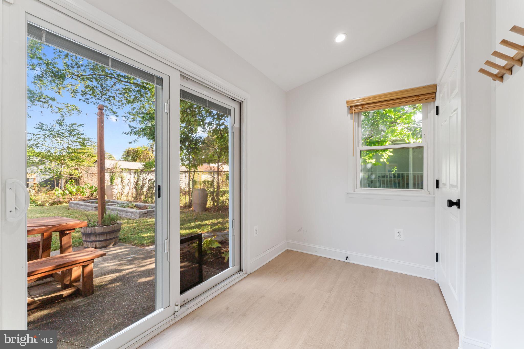 RIVERDALE PARK - Residential Lease