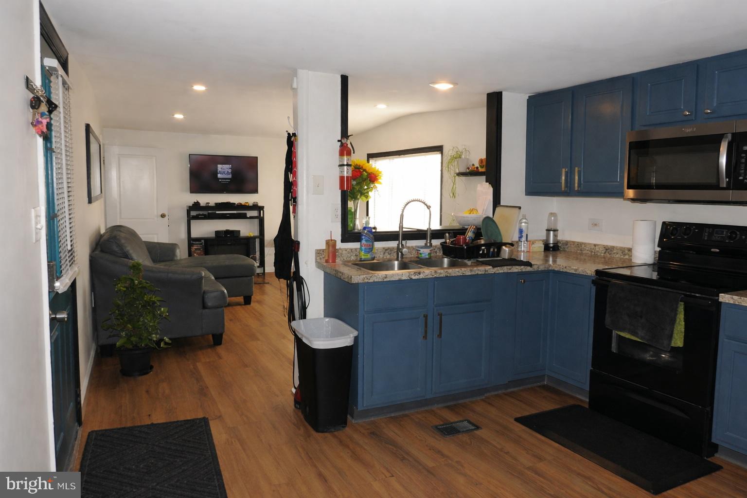 LYONS CREEK MOBILE ESTATES - Residential