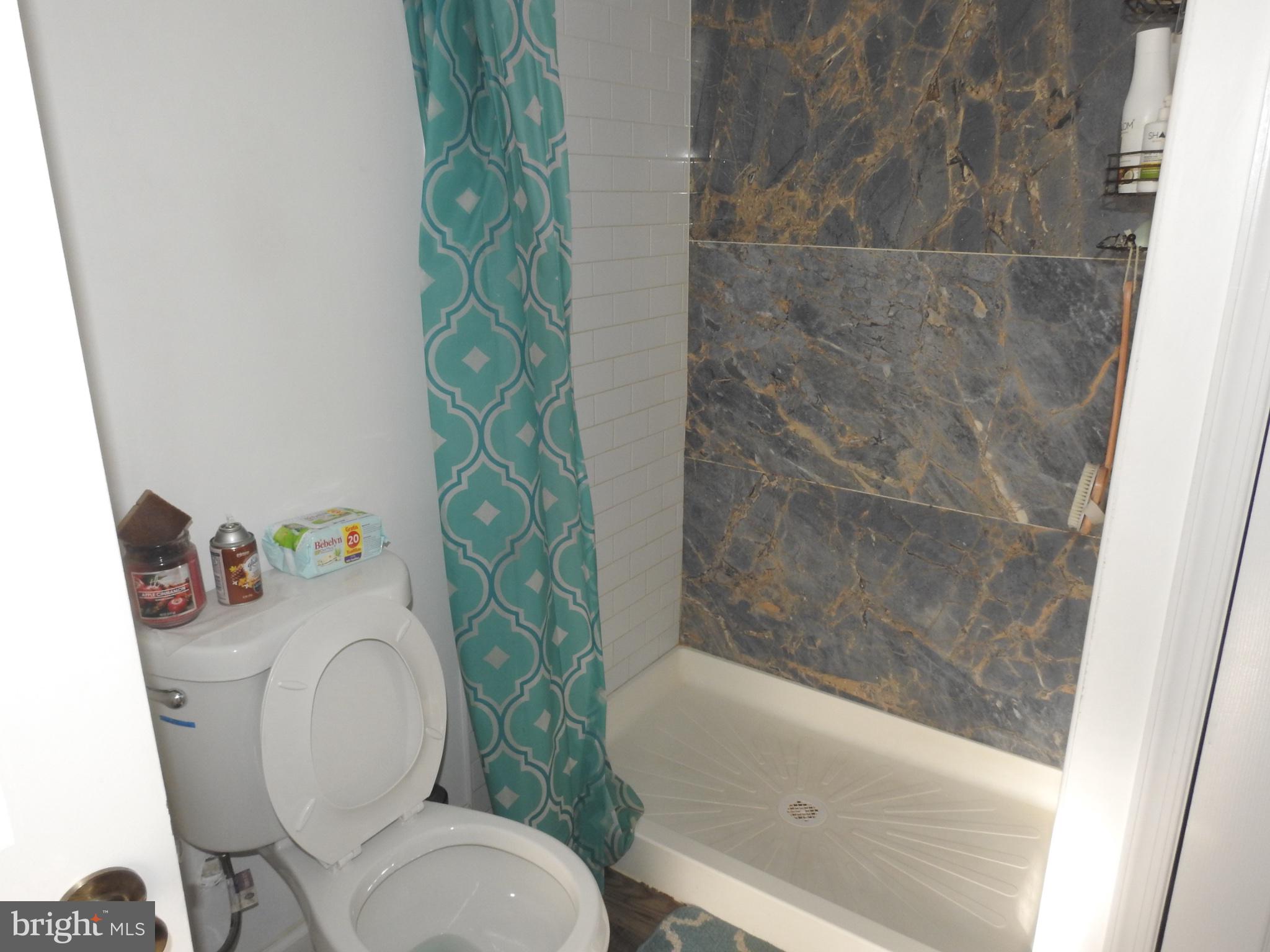 LYONS CREEK MOBILE ESTATES - Residential