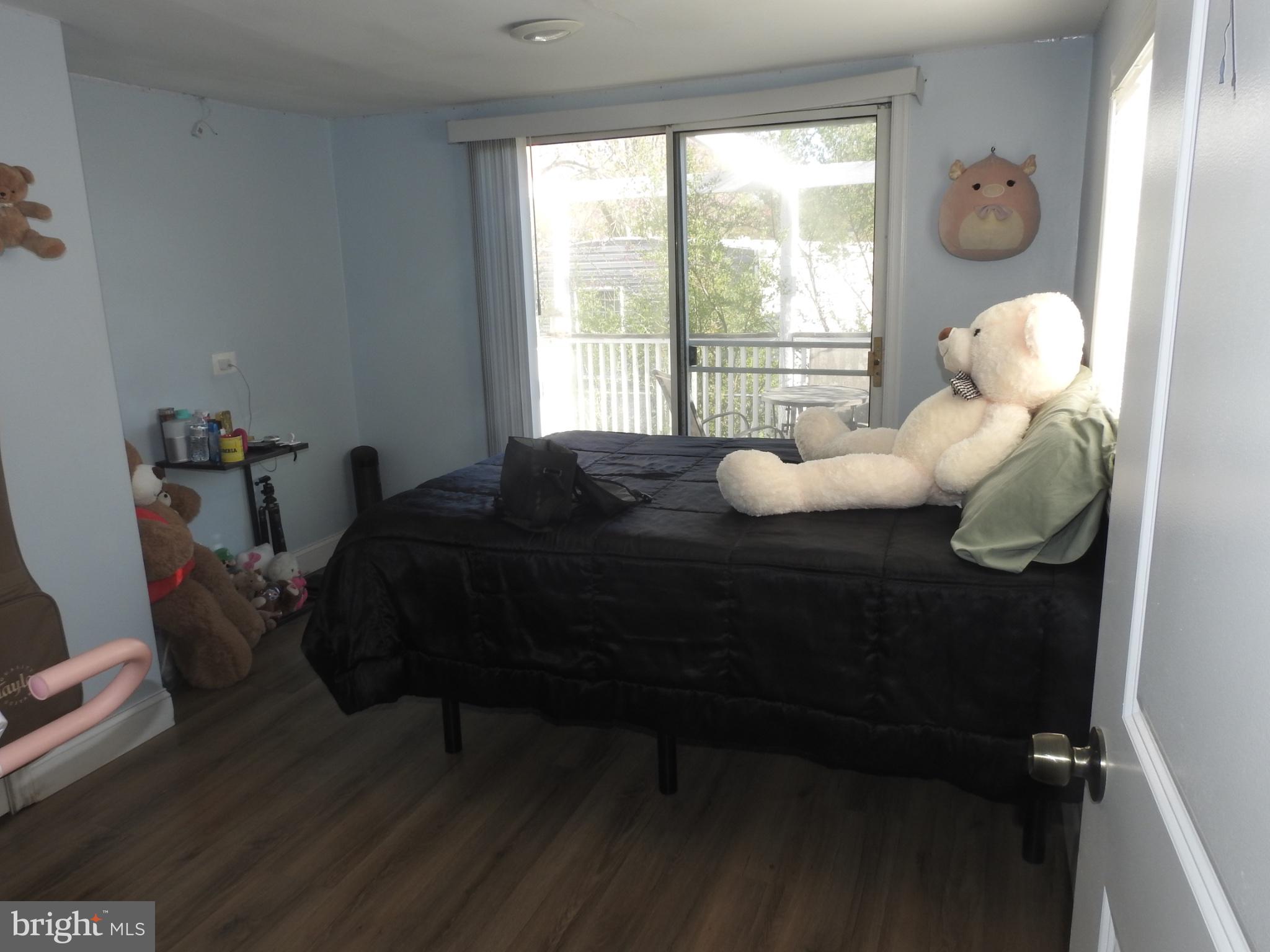 LYONS CREEK MOBILE ESTATES - Residential