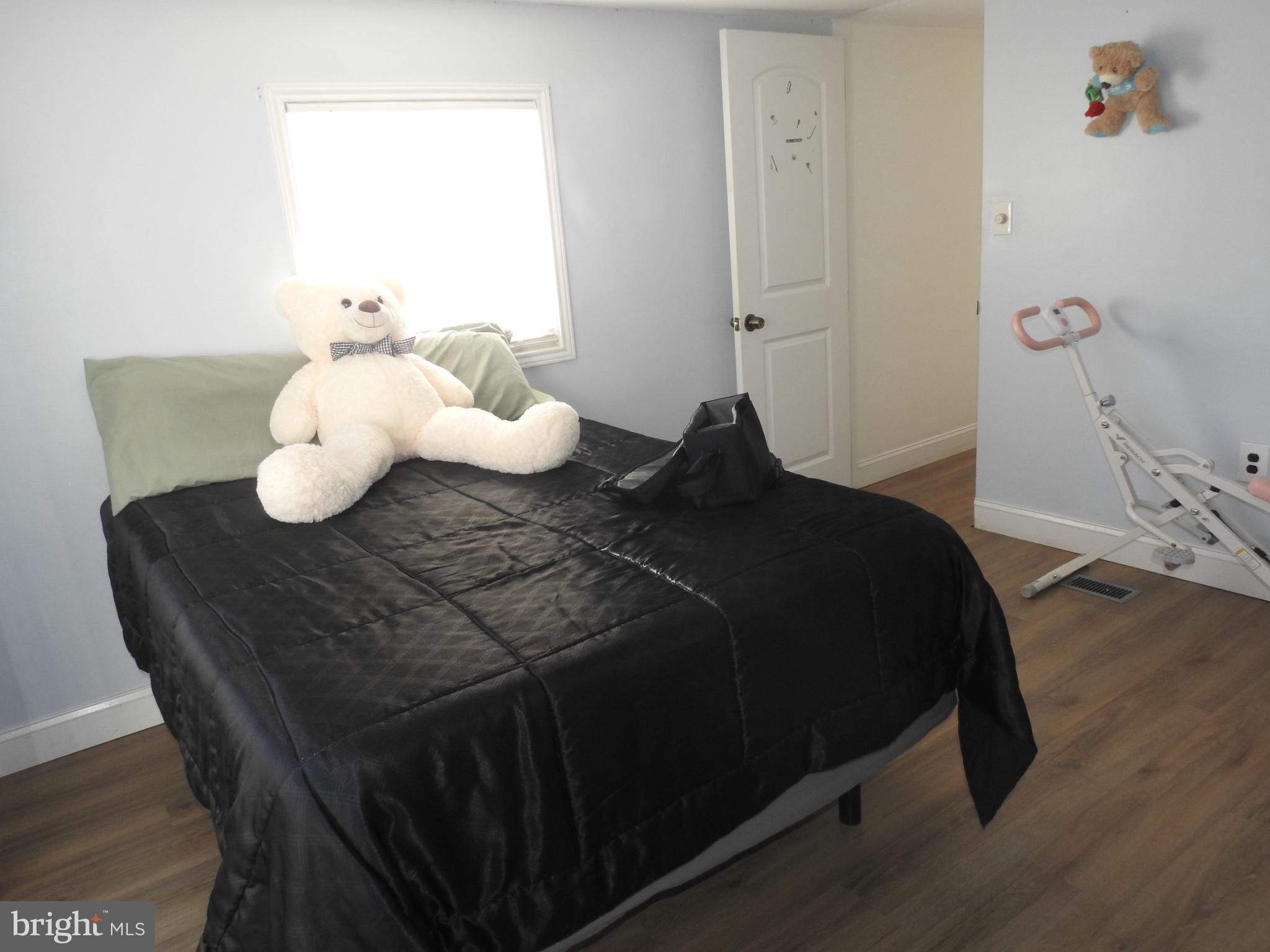 LYONS CREEK MOBILE ESTATES - Residential