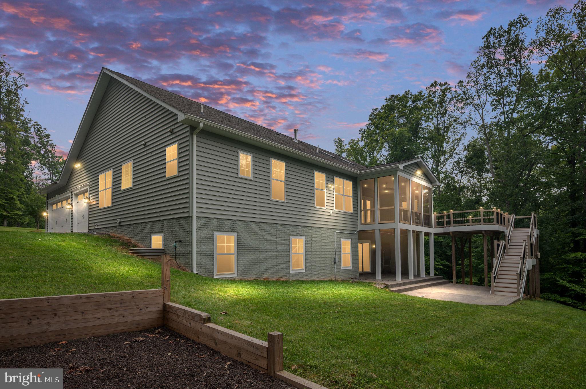 59 BONNIE LEE COURT