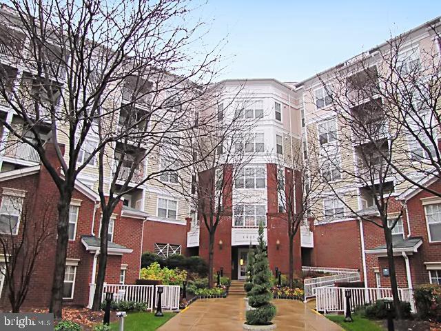 LILLIAN COURT AT TYSONS - Residential Lease