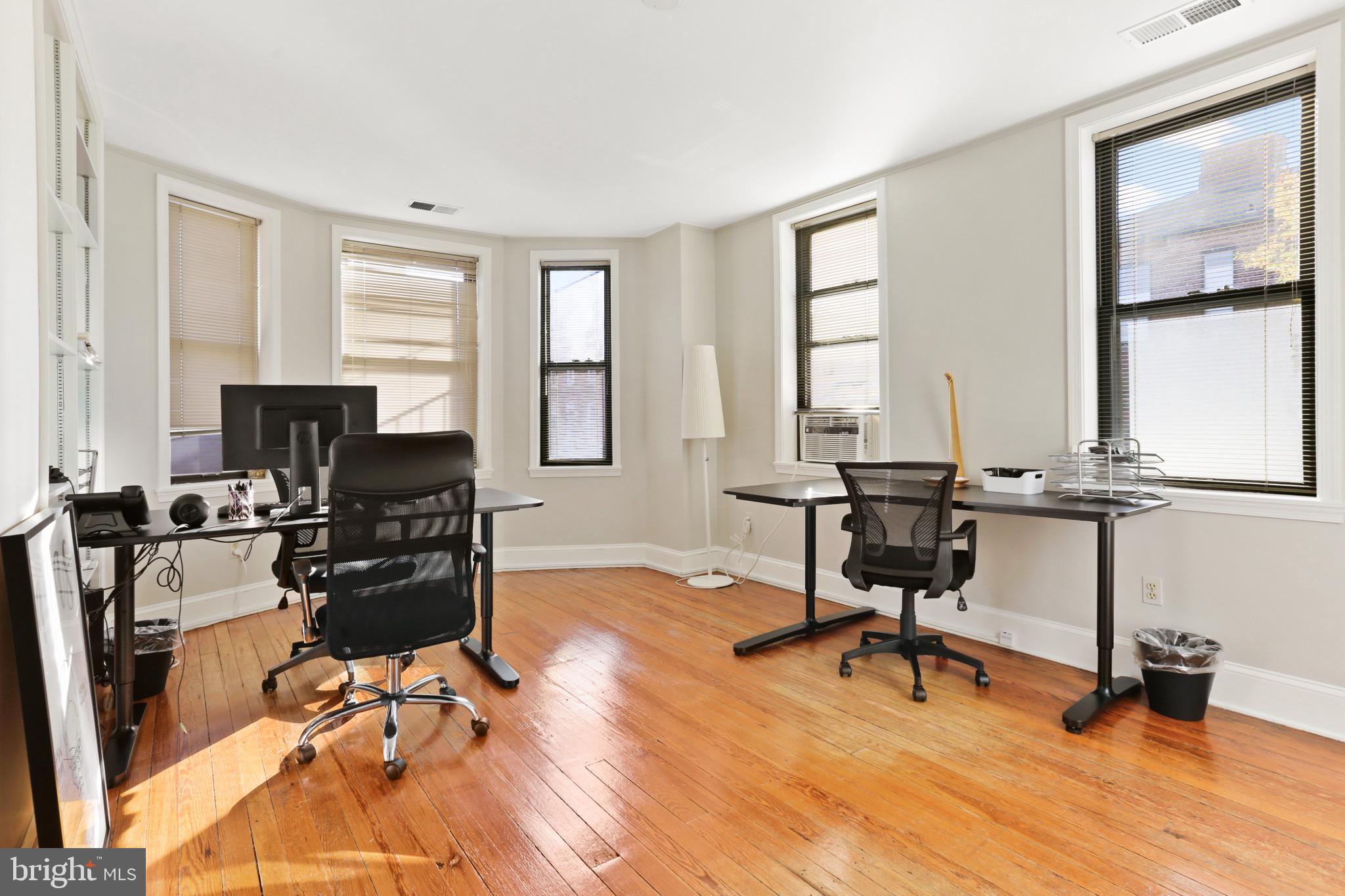 FEDERAL HILL HISTORIC DISTRICT - Residential Income