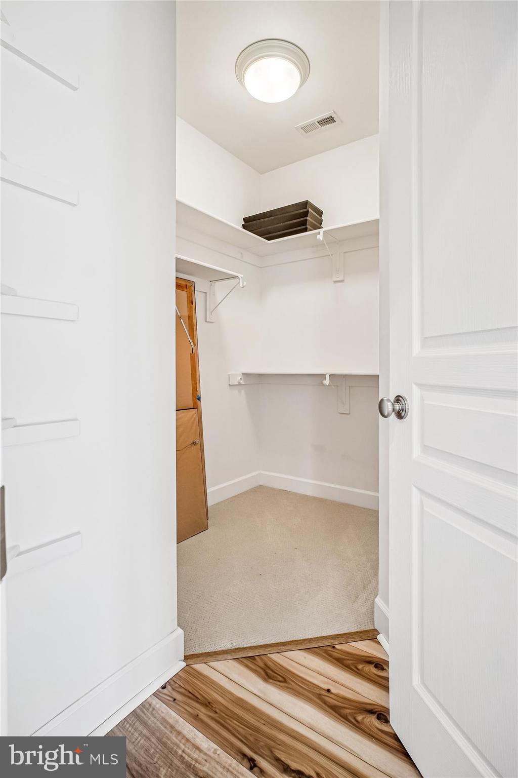 CLARENDON - Residential