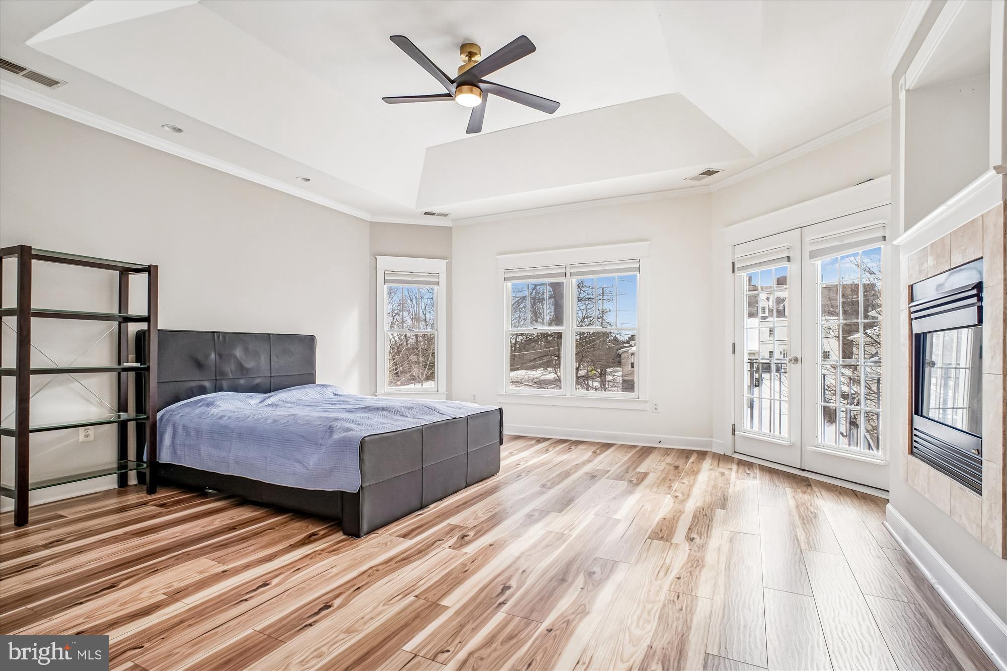 CLARENDON - Residential