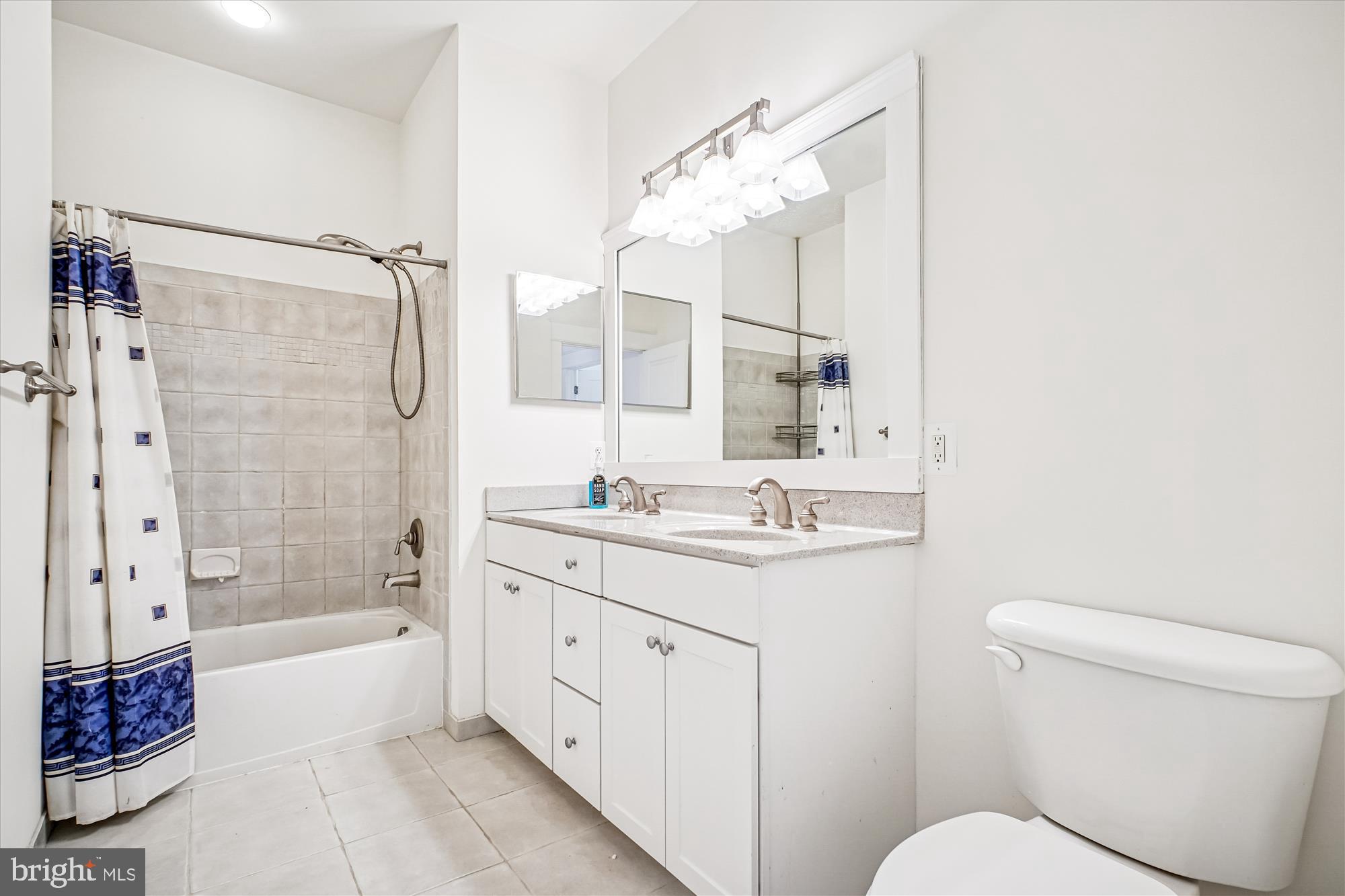 CLARENDON - Residential