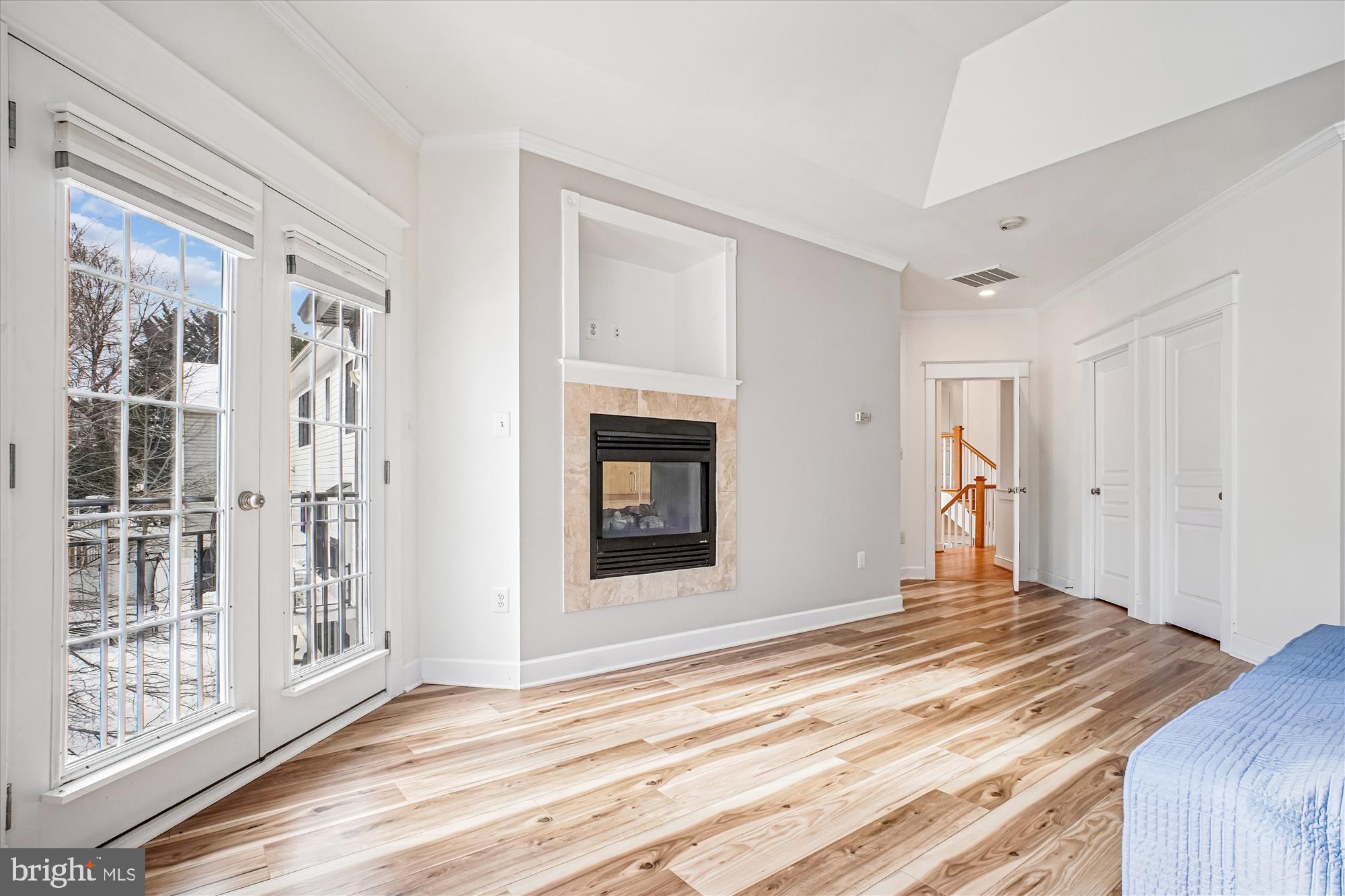 CLARENDON - Residential