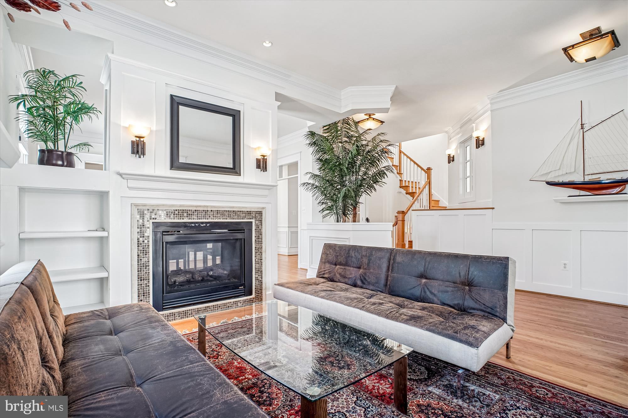 CLARENDON - Residential