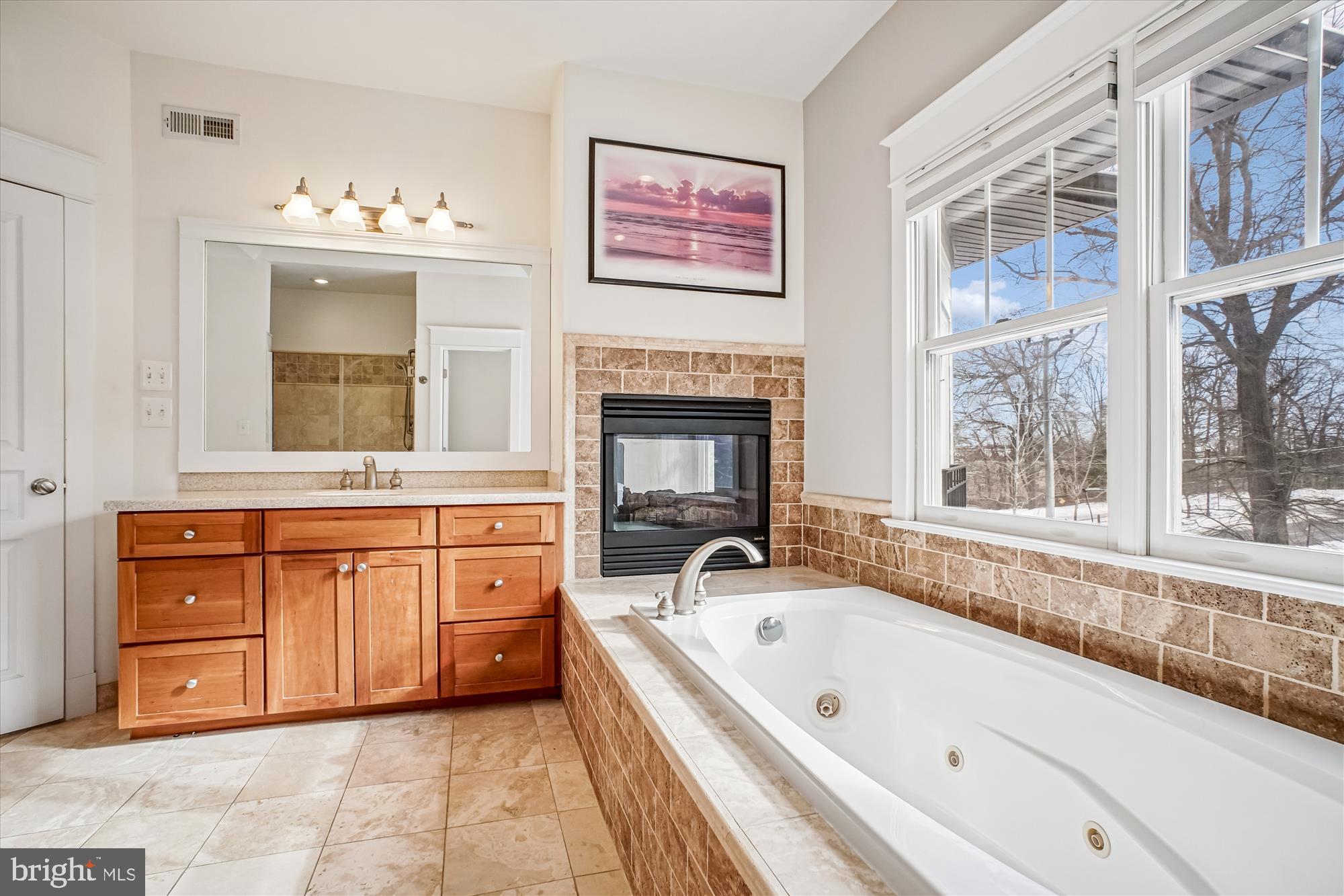 CLARENDON - Residential