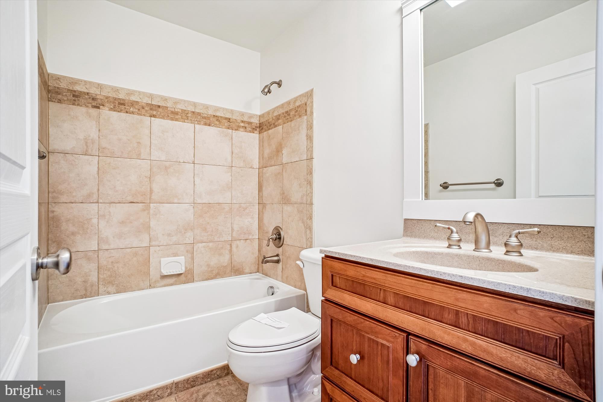 CLARENDON - Residential