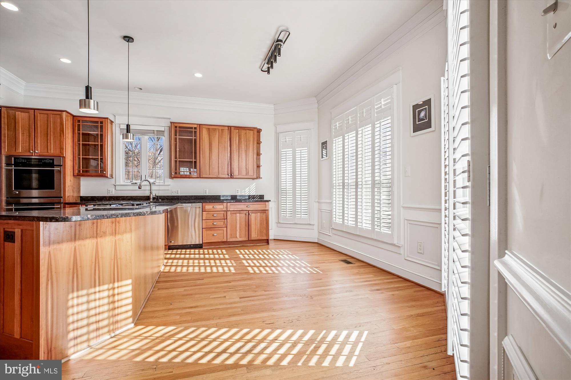 CLARENDON - Residential