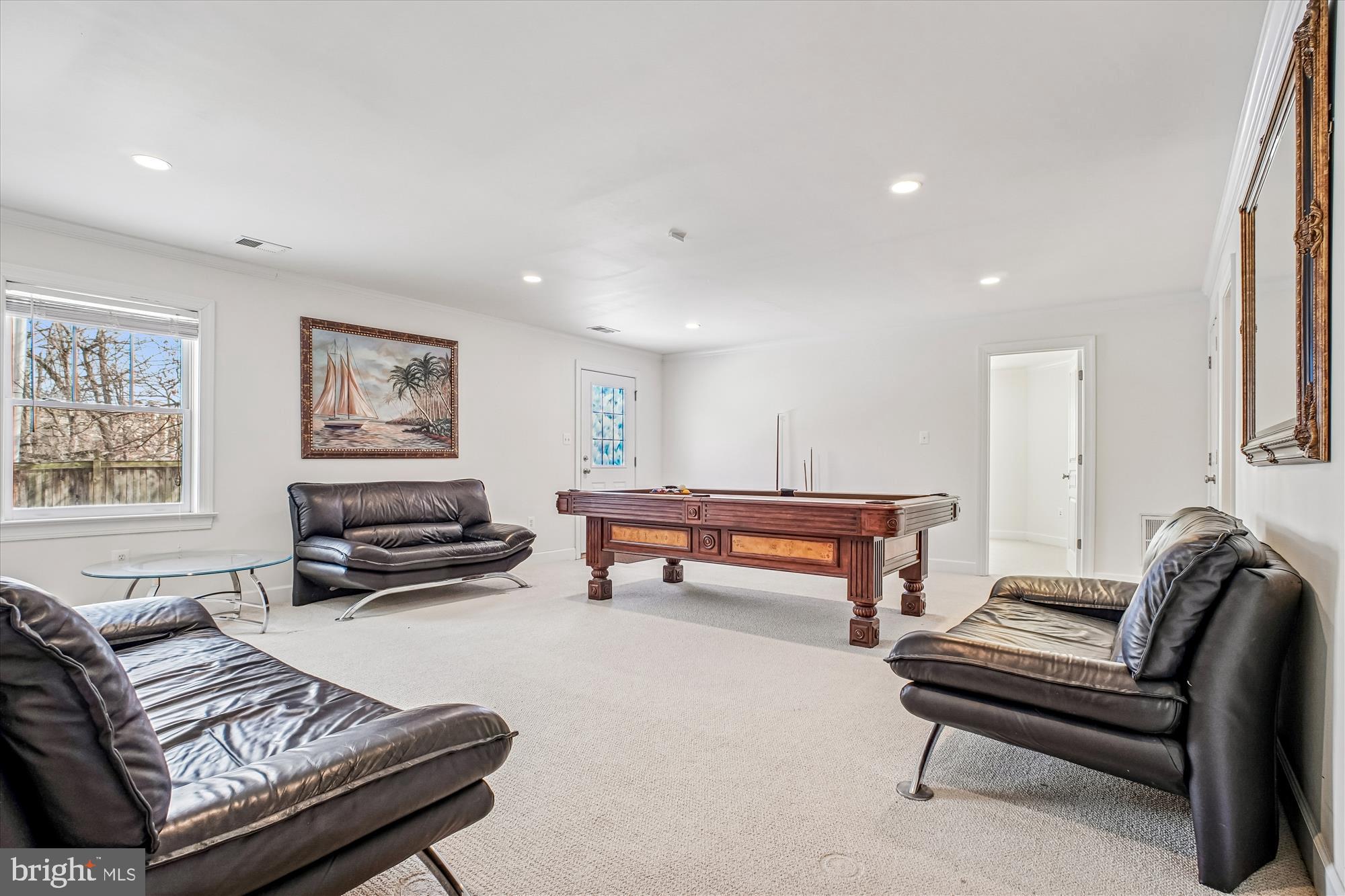 CLARENDON - Residential