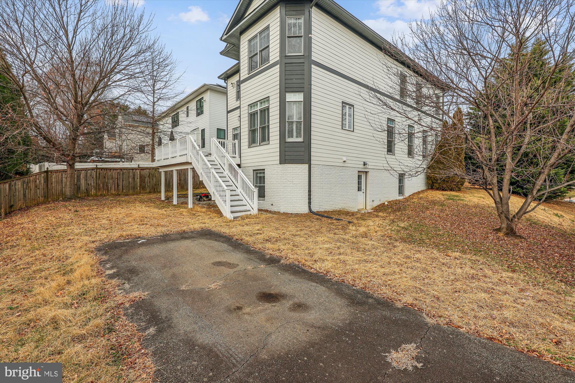 CLARENDON - Residential