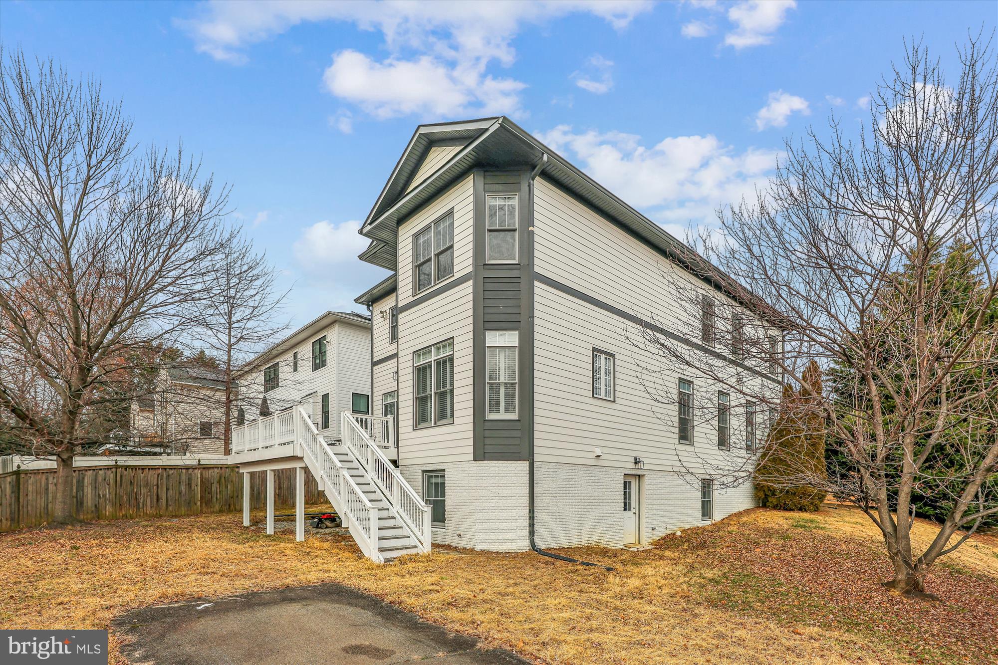 CLARENDON - Residential