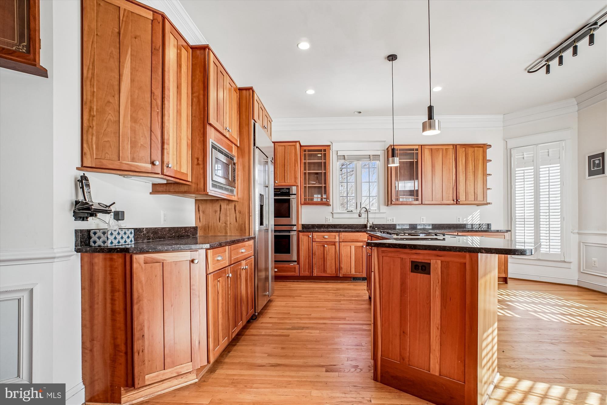 CLARENDON - Residential