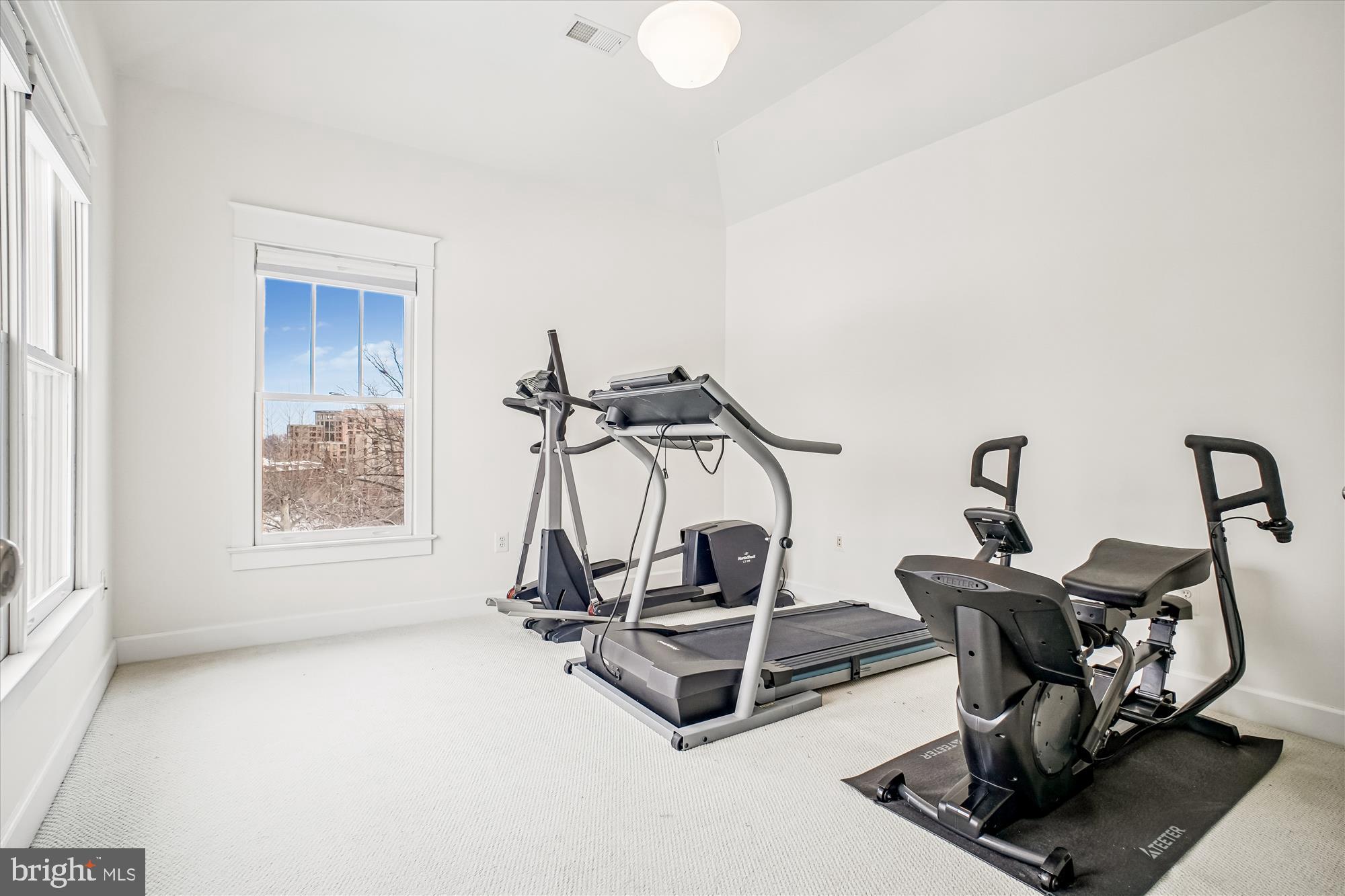 CLARENDON - Residential