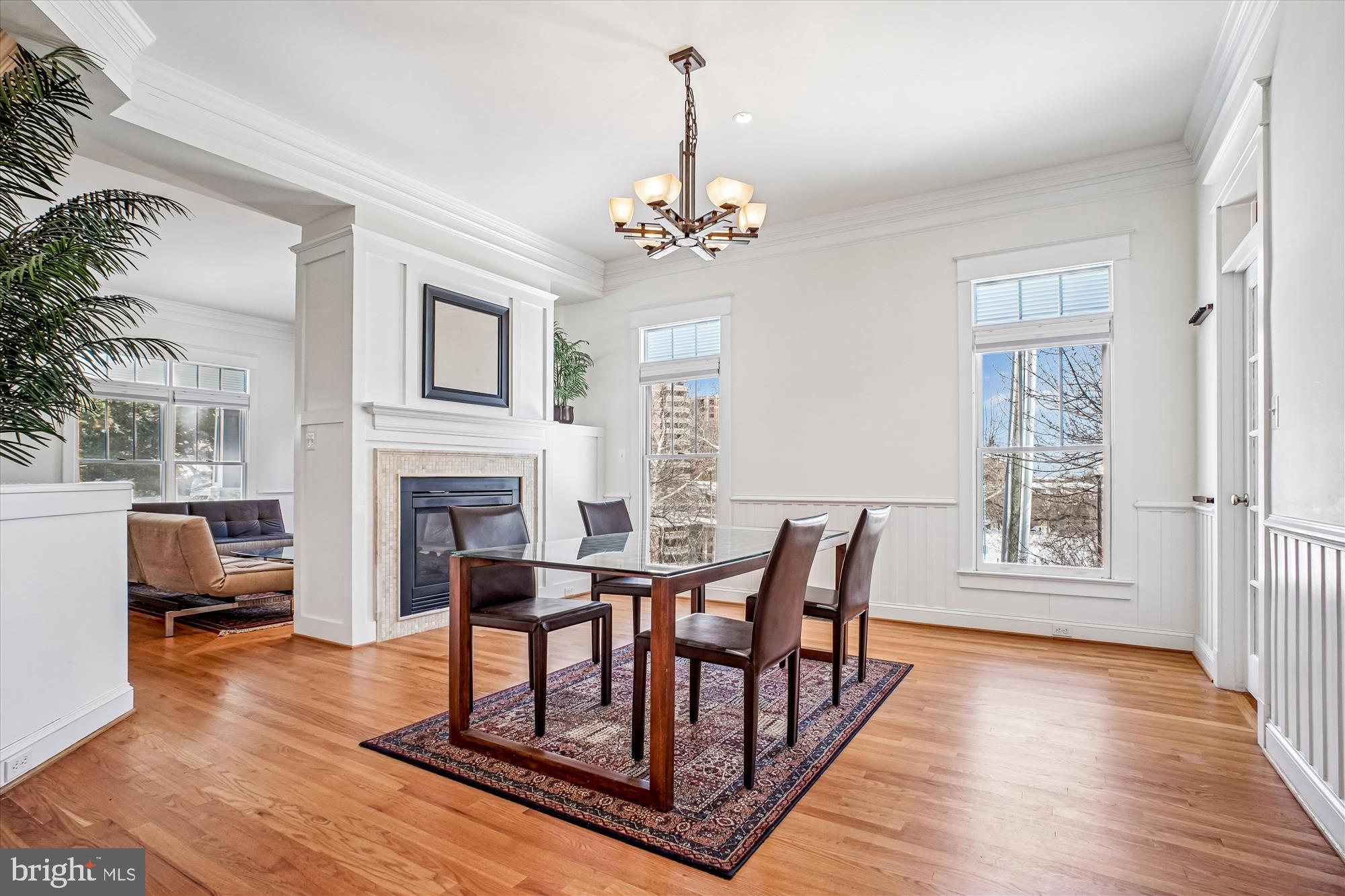 CLARENDON - Residential