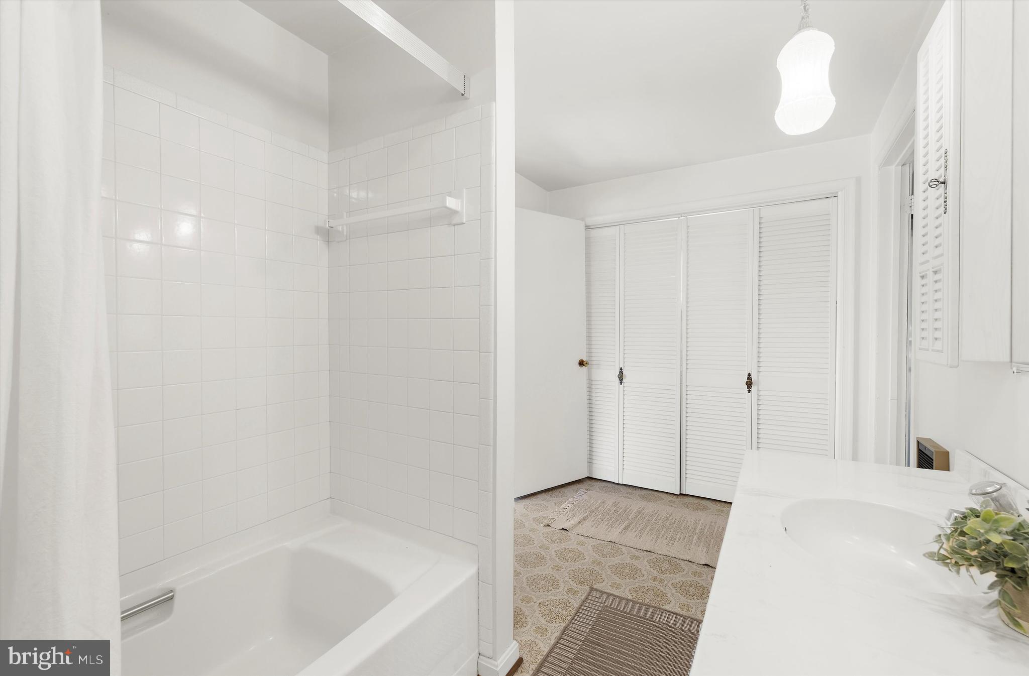 LOCH HAVEN - Residential