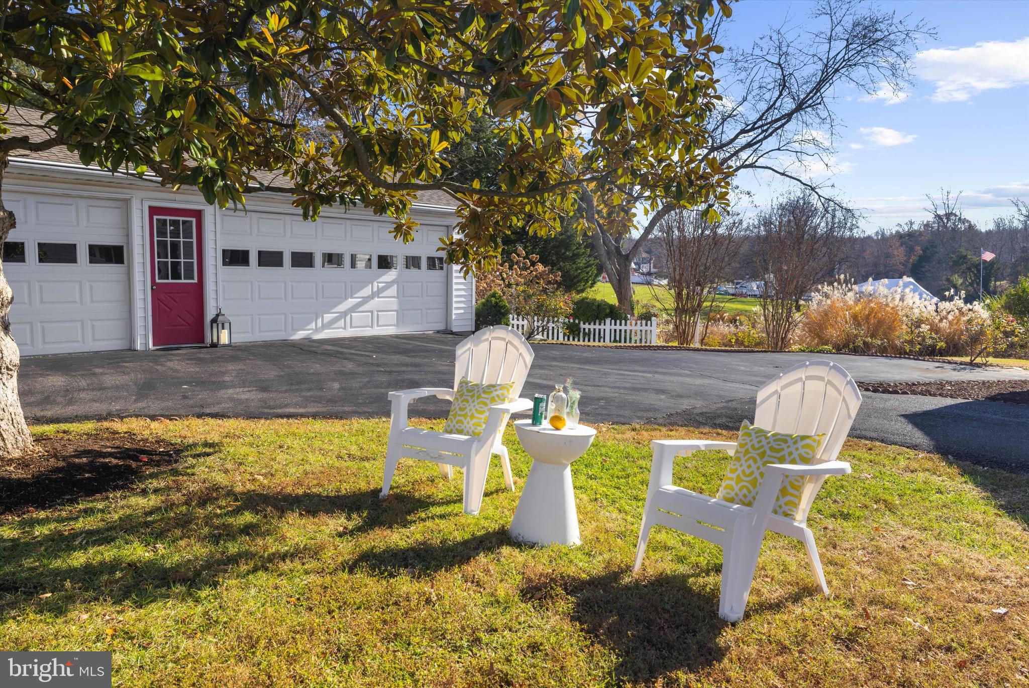 LOCH HAVEN - Residential