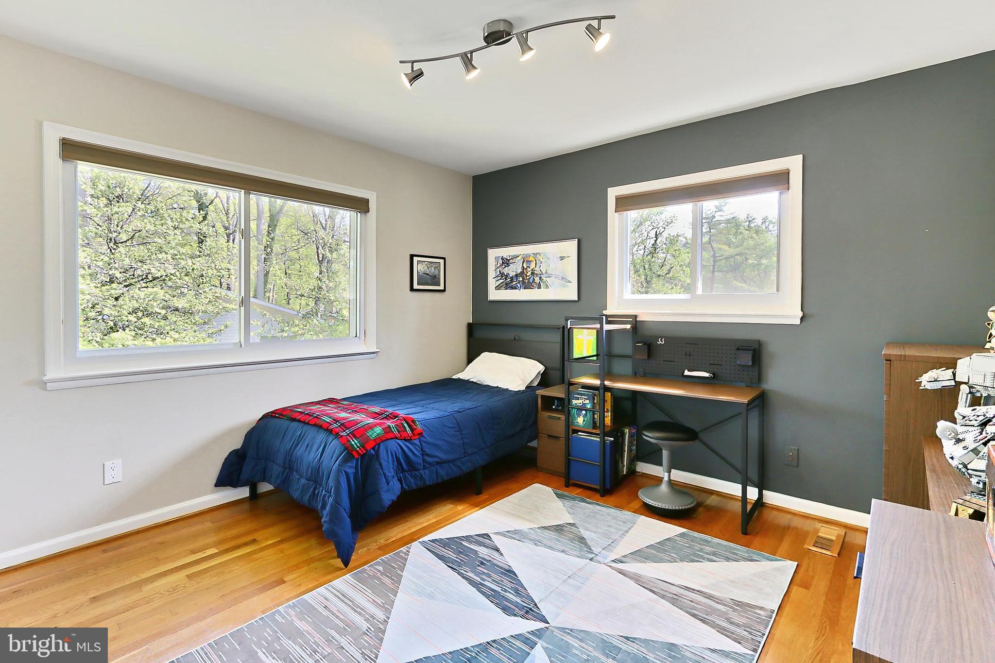 WESTVIEW HILLS - Residential