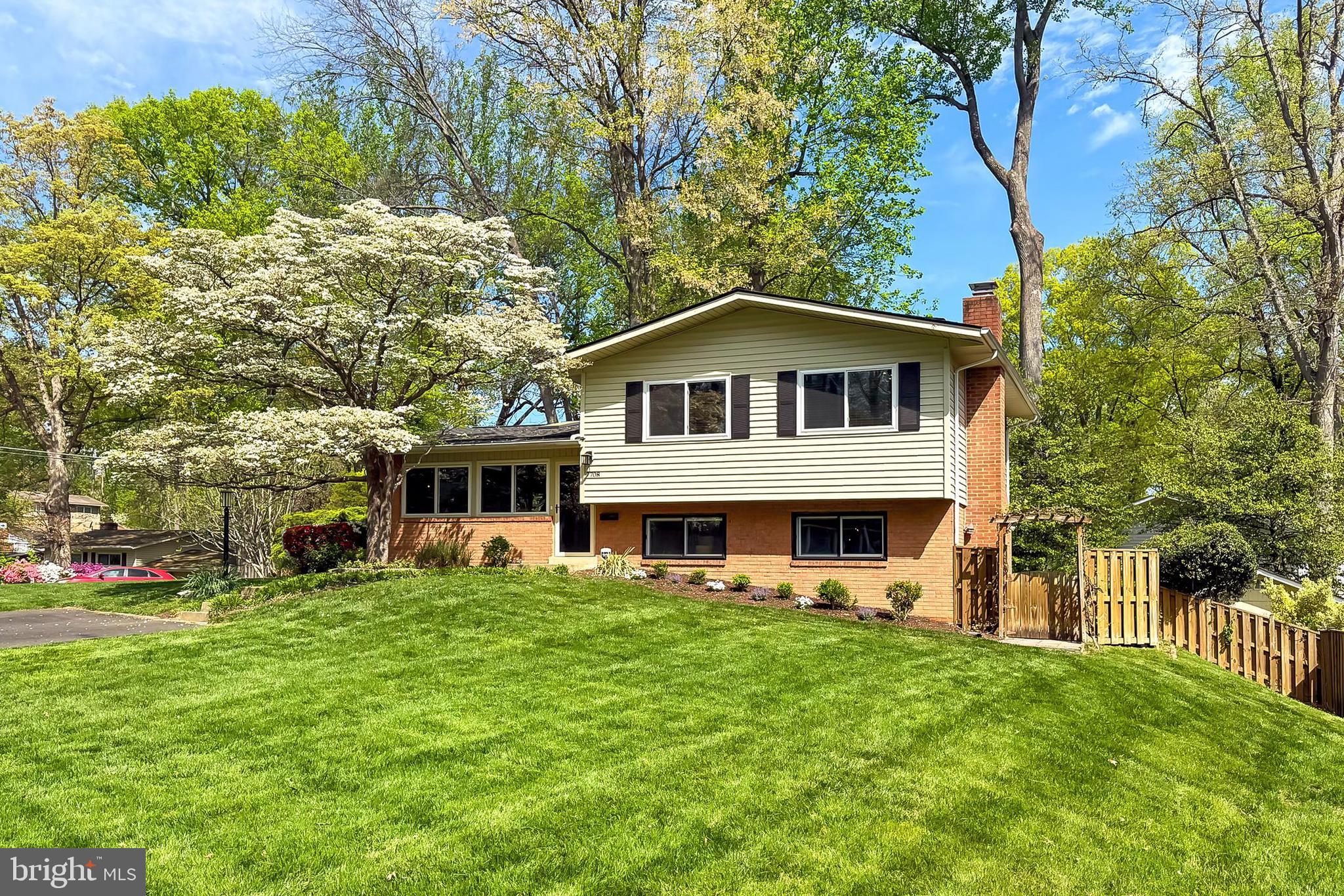 WESTVIEW HILLS - Residential