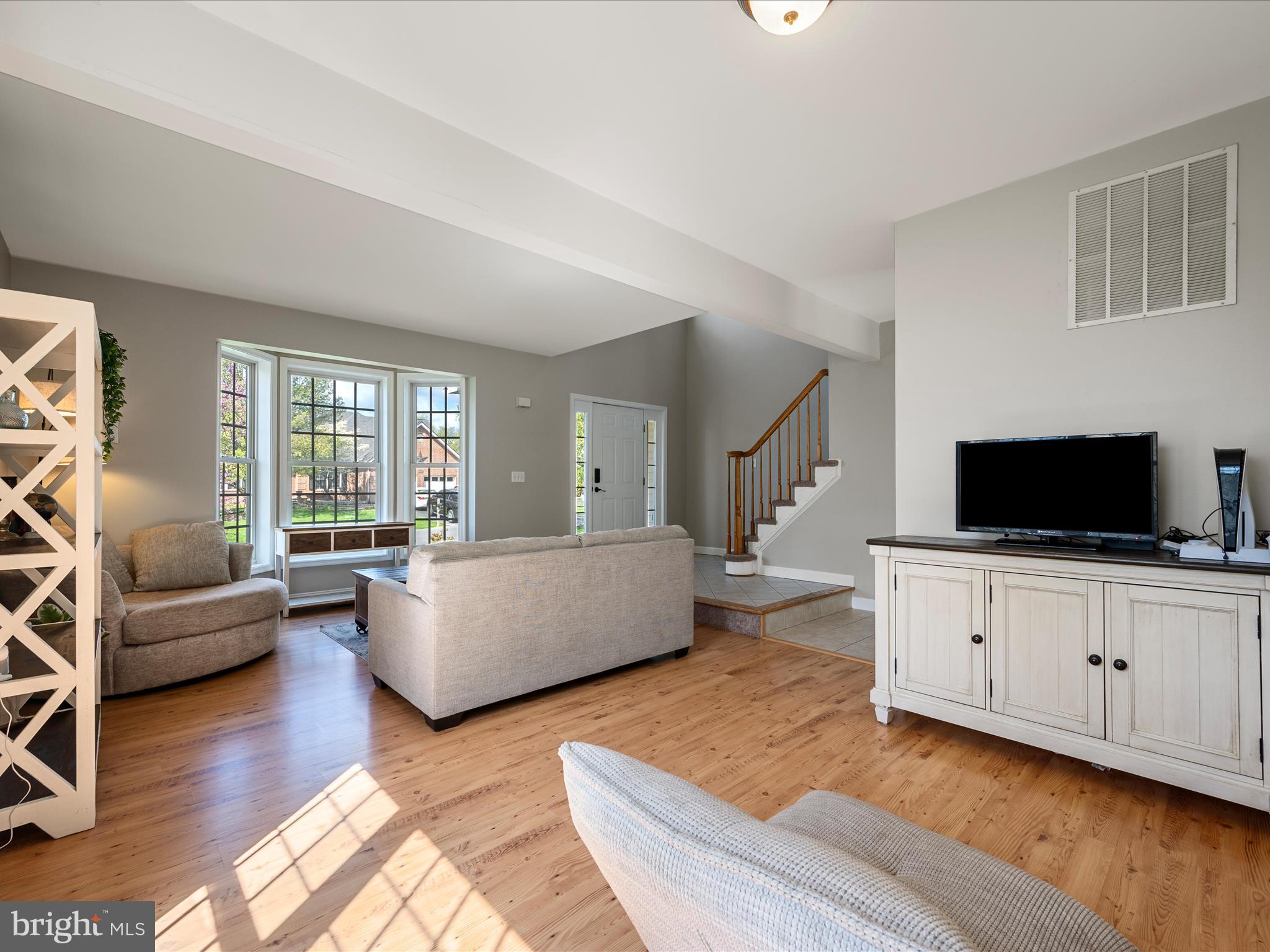 LOCUST HILL - Residential