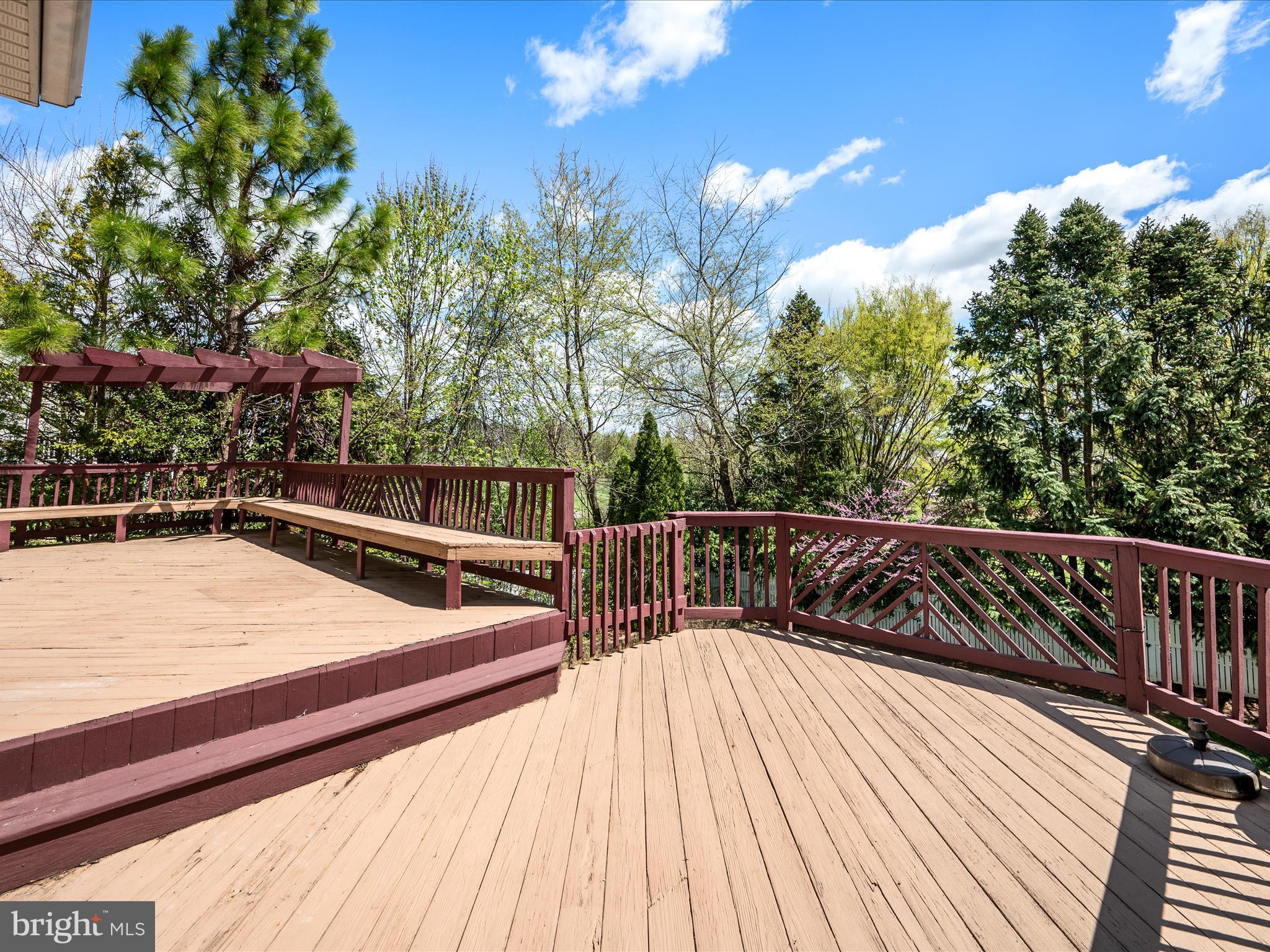 LOCUST HILL - Residential