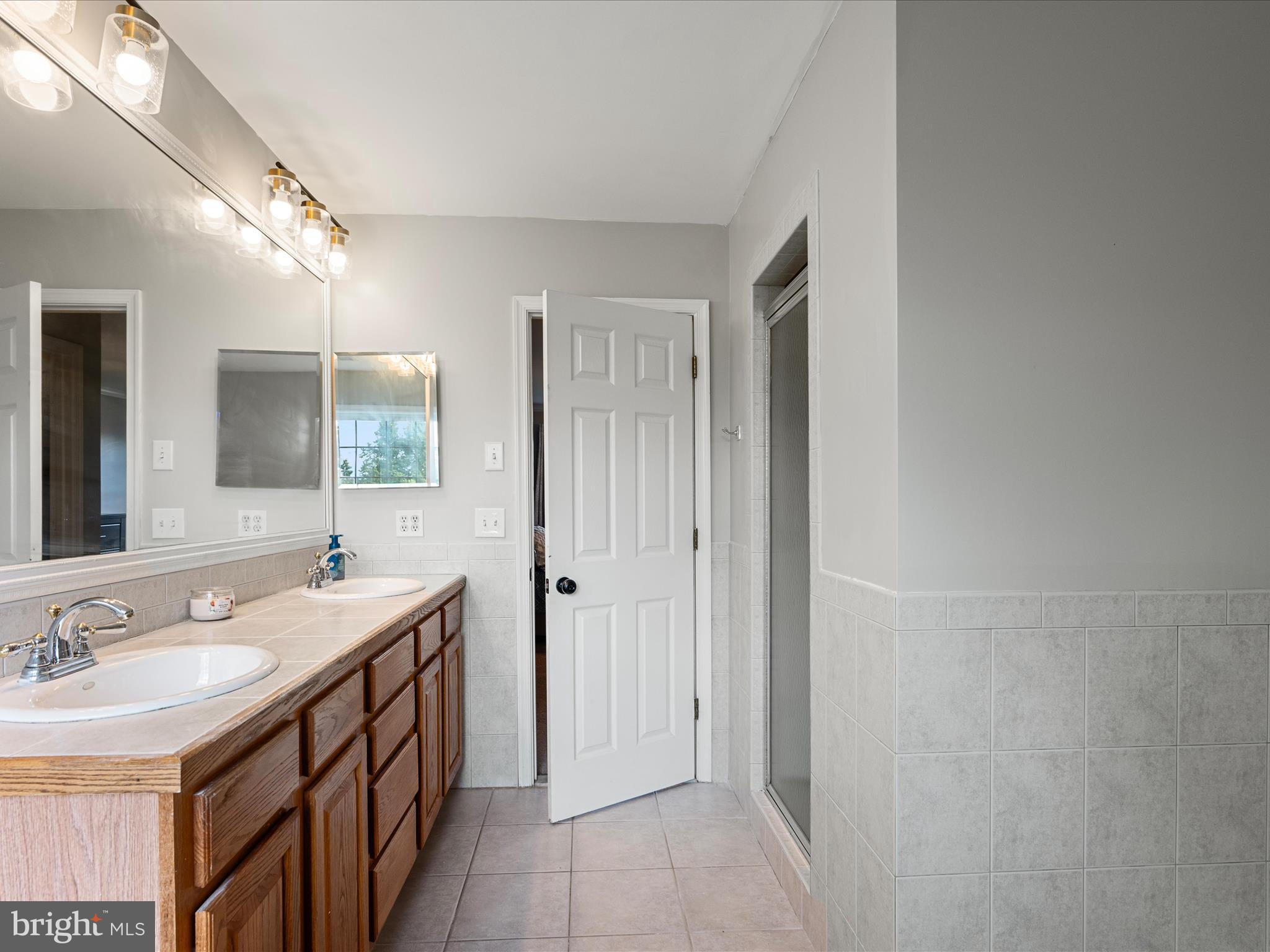 LOCUST HILL - Residential