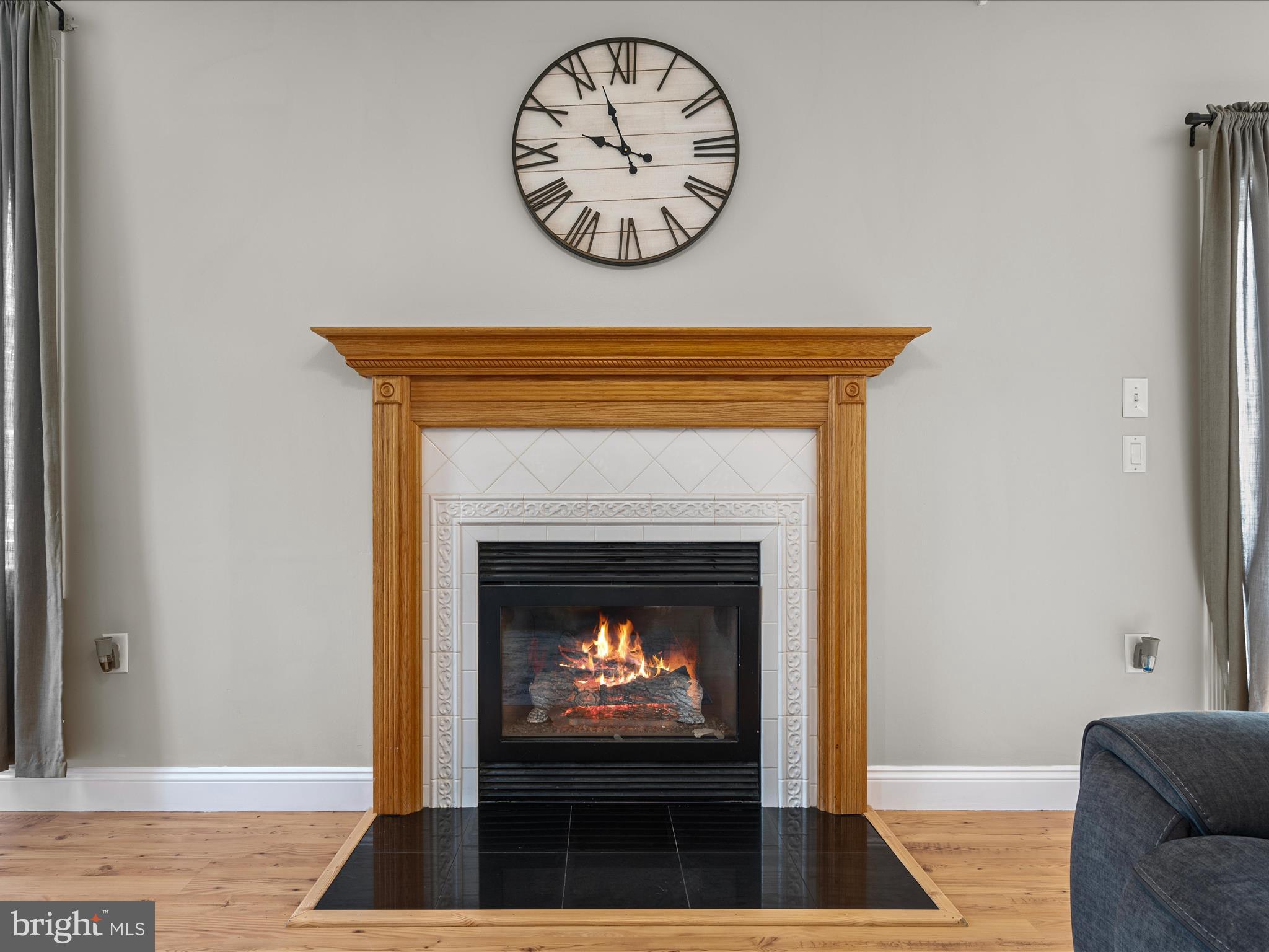 LOCUST HILL - Residential