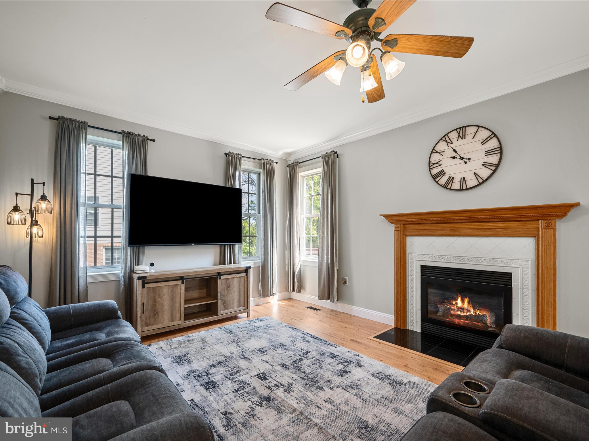 LOCUST HILL - Residential