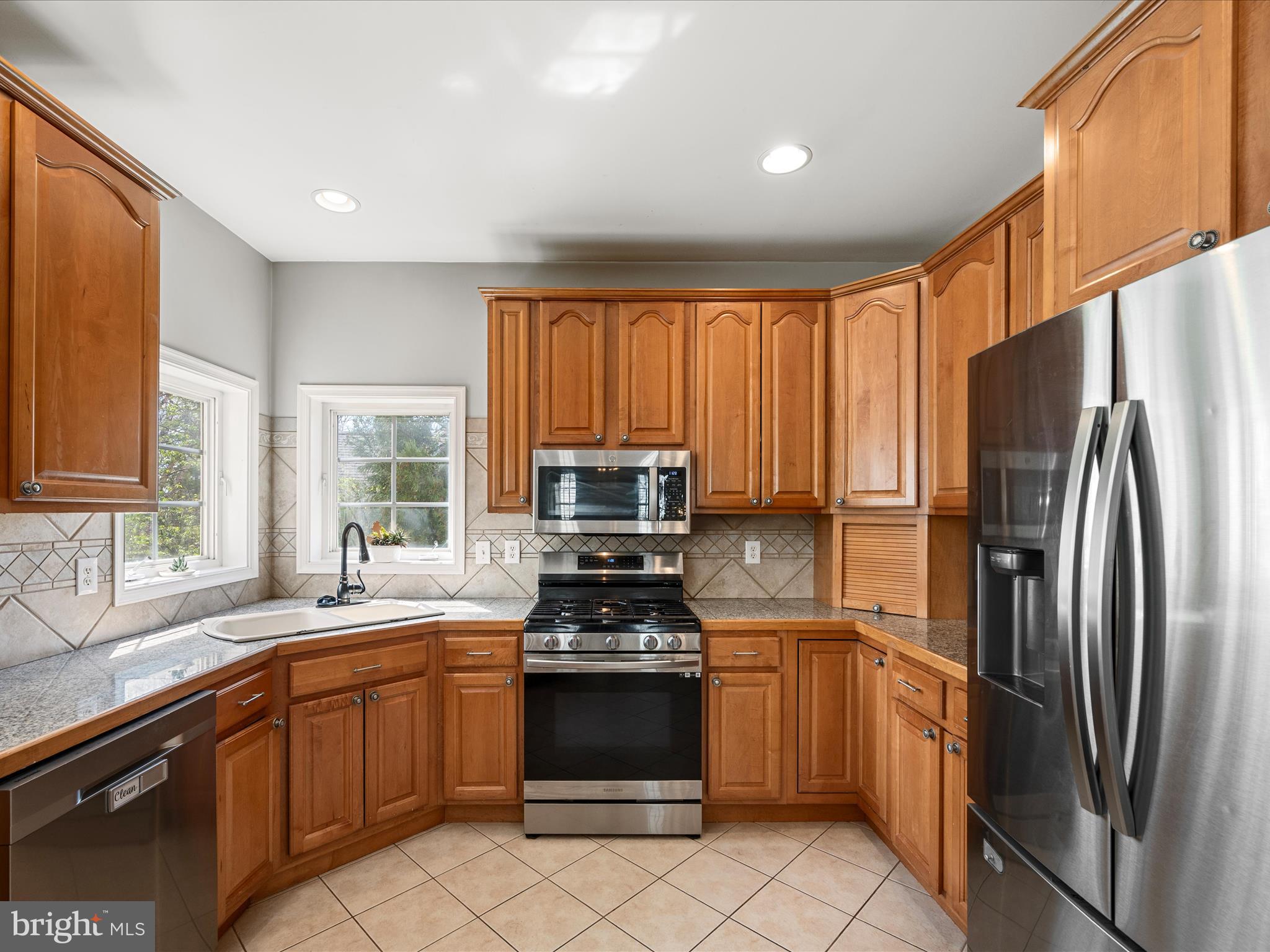 LOCUST HILL - Residential