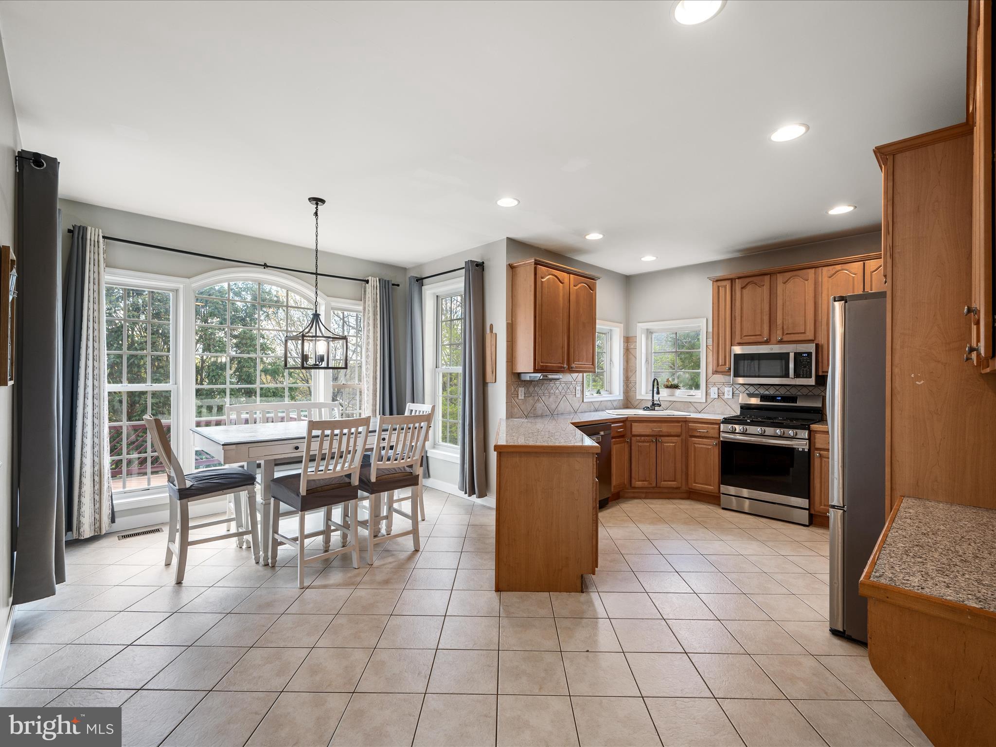 LOCUST HILL - Residential