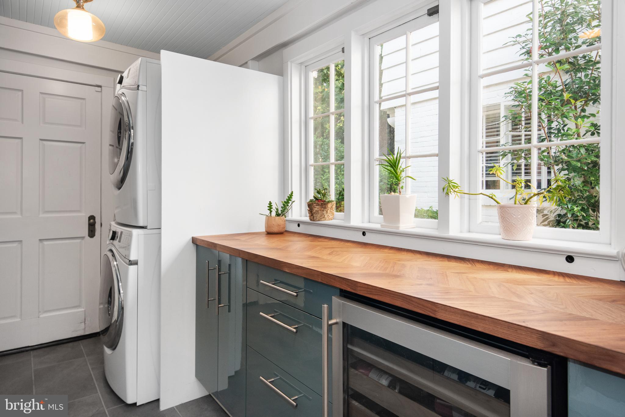 MURRAY HILL - Residential