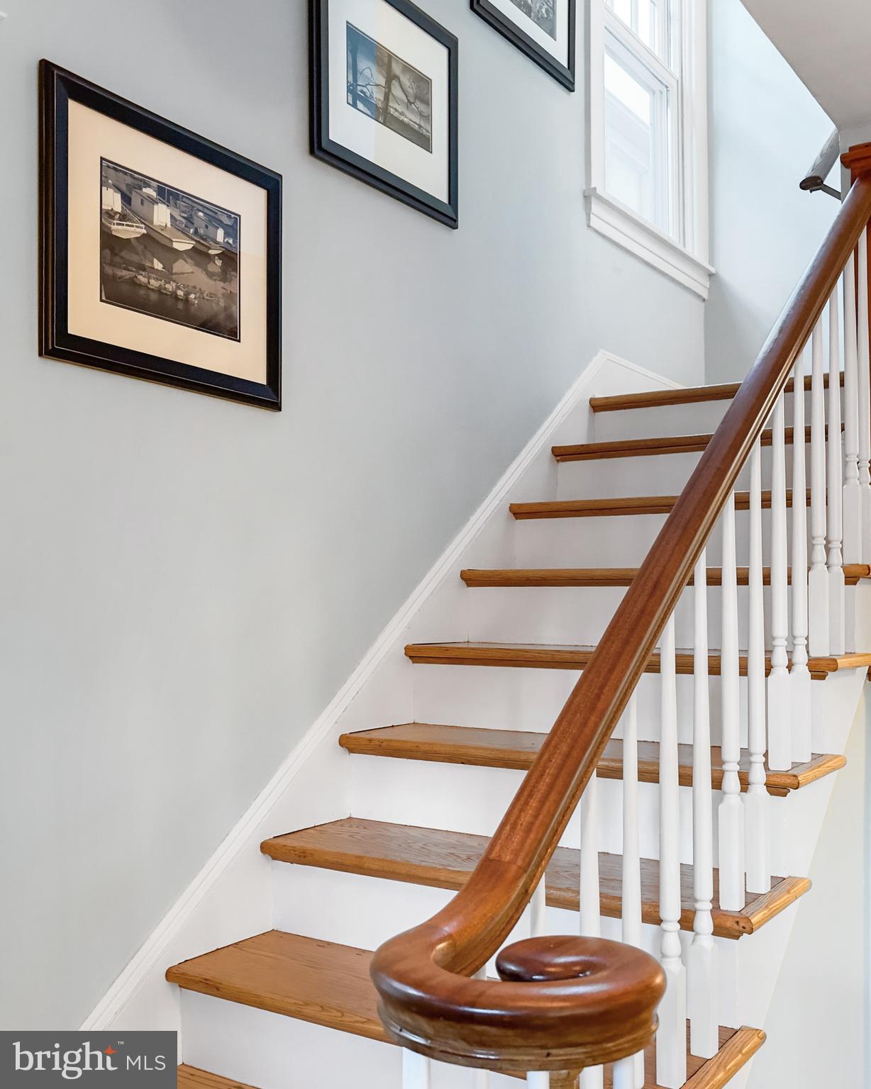 MURRAY HILL - Residential