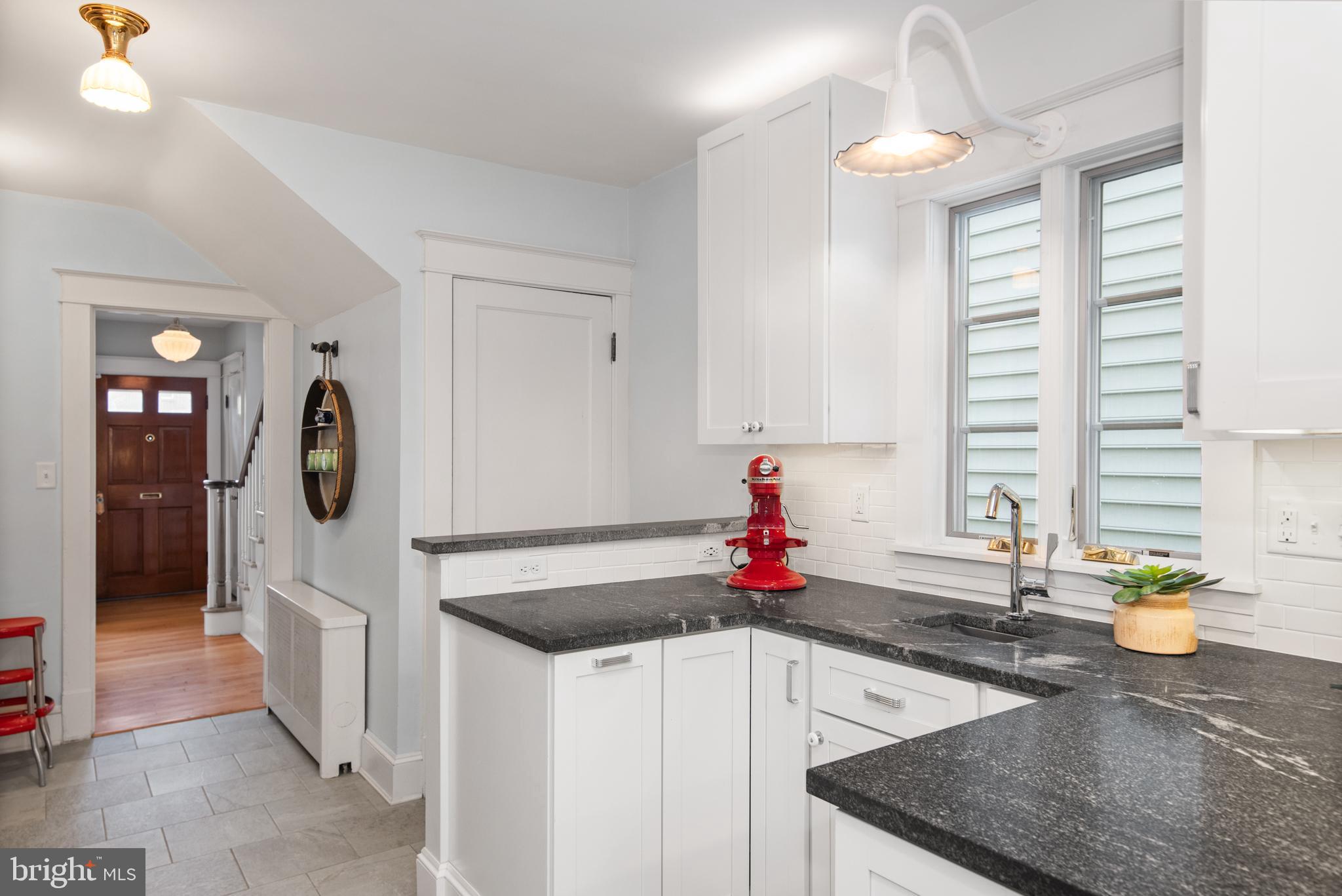 MURRAY HILL - Residential