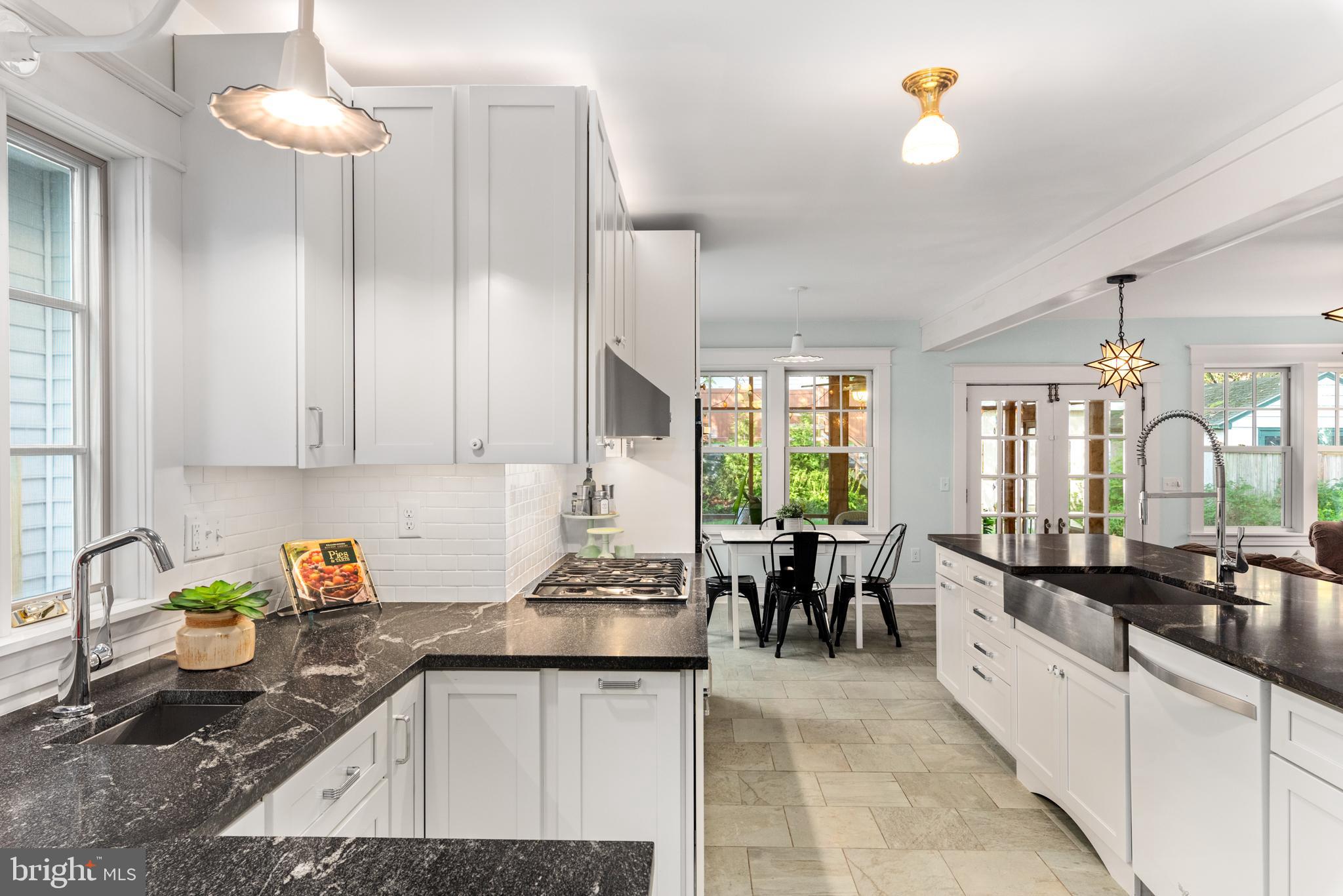 MURRAY HILL - Residential