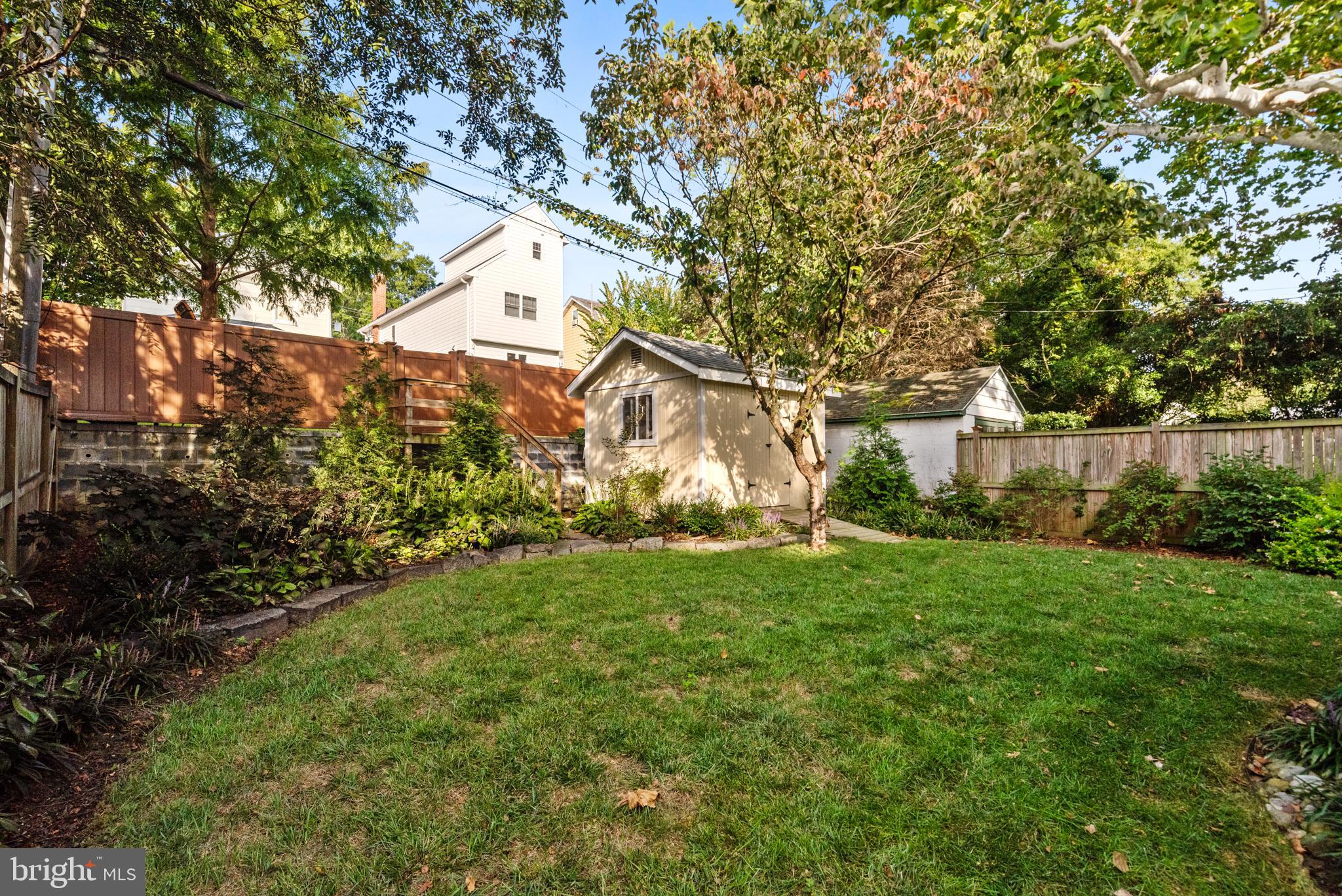 MURRAY HILL - Residential