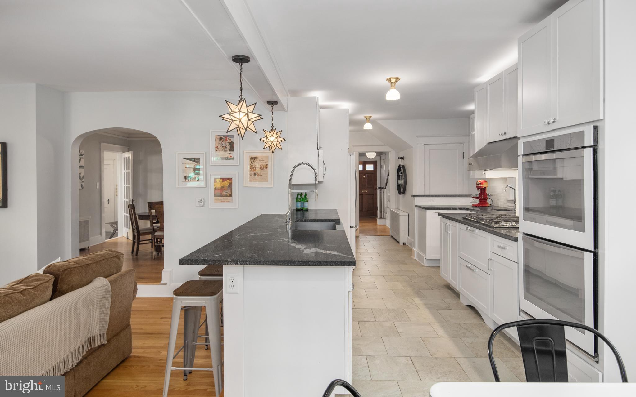 MURRAY HILL - Residential