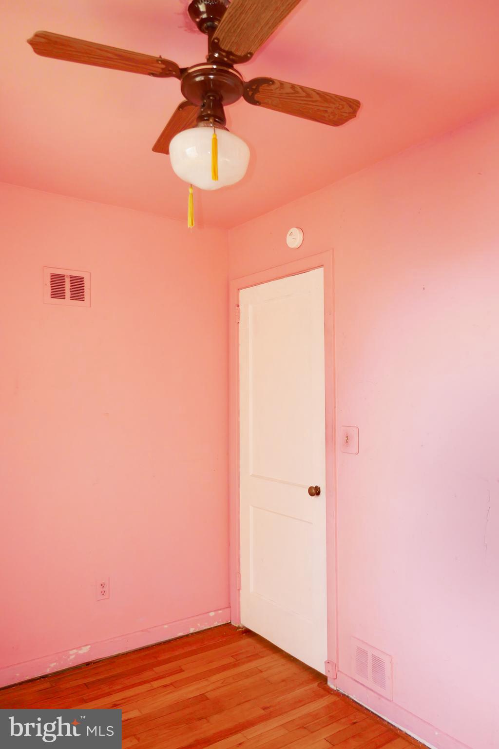 IVERSON SQUARE CONDOMINIUM - Residential