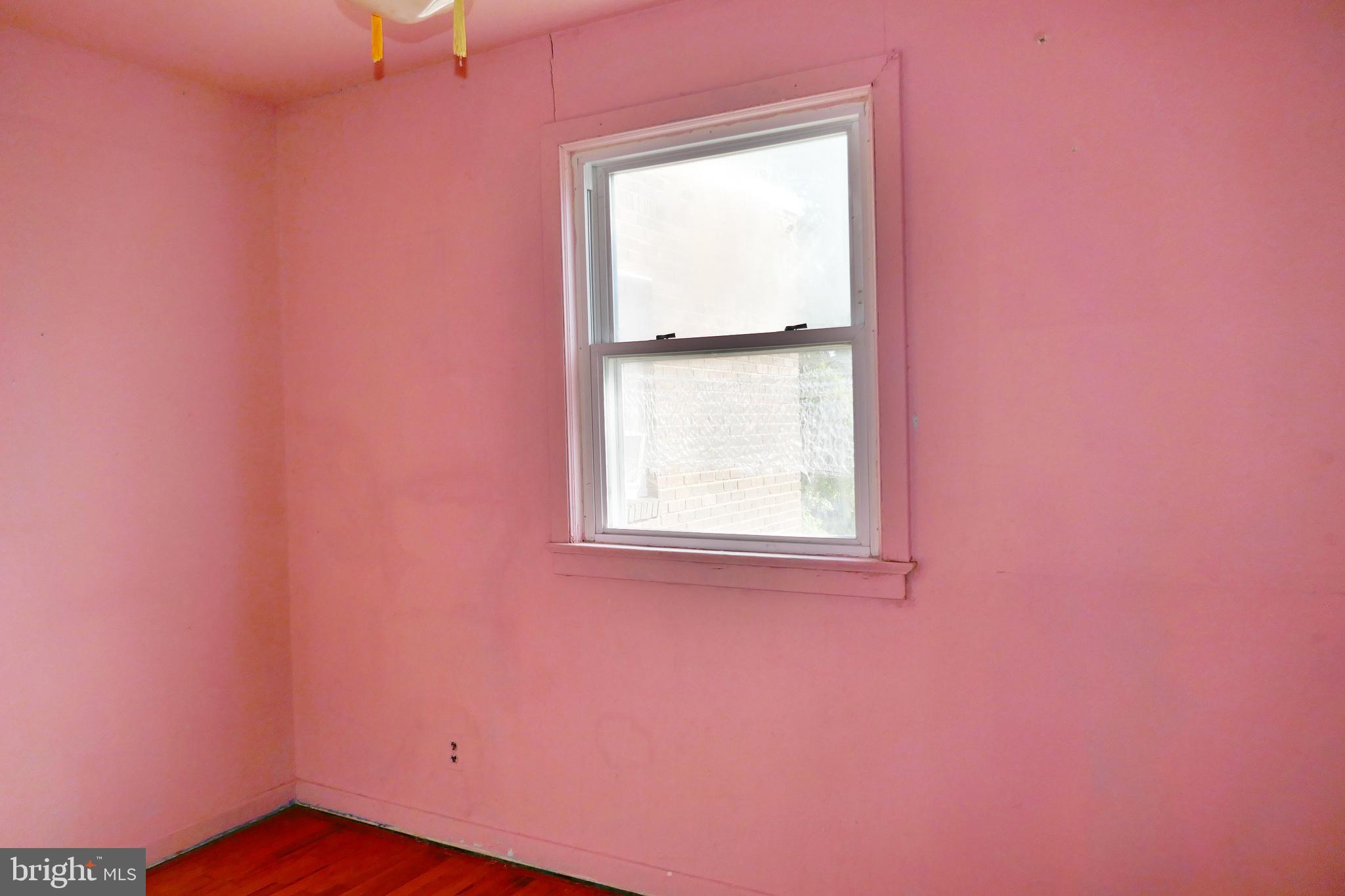 IVERSON SQUARE CONDOMINIUM - Residential