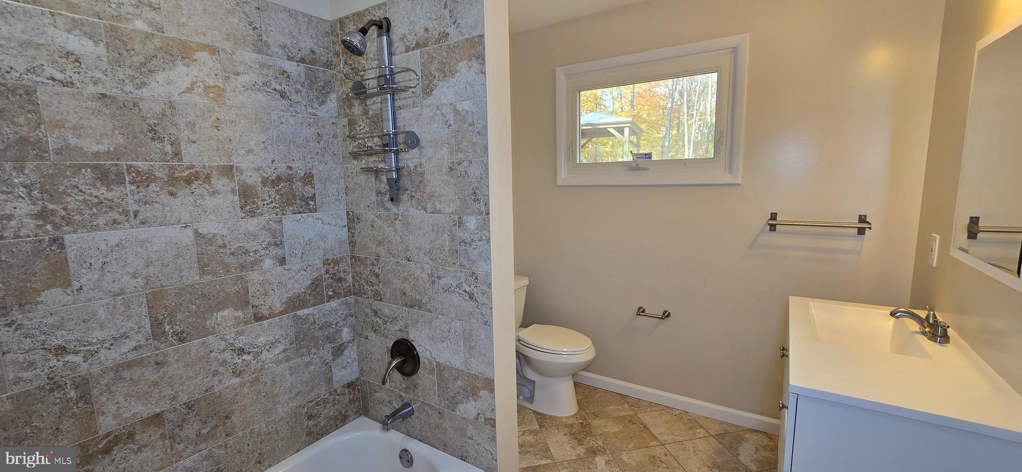 APPLE GROVE - Residential Lease